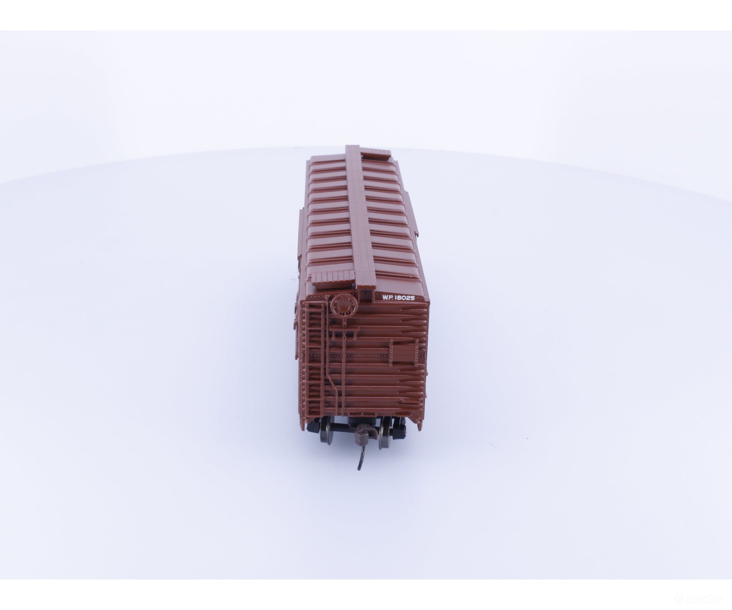 Roundhouse 84671 HO 40’ Double-Sheathed Box Car Western Pacific (WP) 18025 Freight Cars