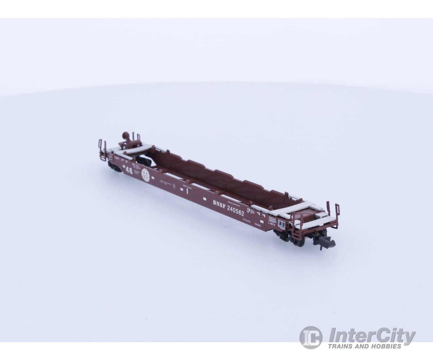 Roundhouse 84700 N 67’ Husky Stack Burlington Northern Santa Fe (BNSF) 240562 Freight Cars