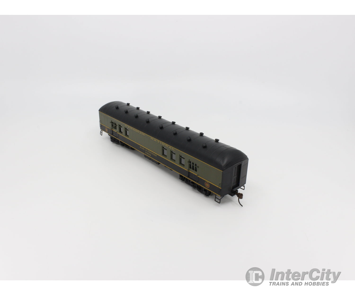 Roundhouse 86505 Ho Arch-Roof R-P-O Passenger Car Canadian National (Cn) 73916 Cars