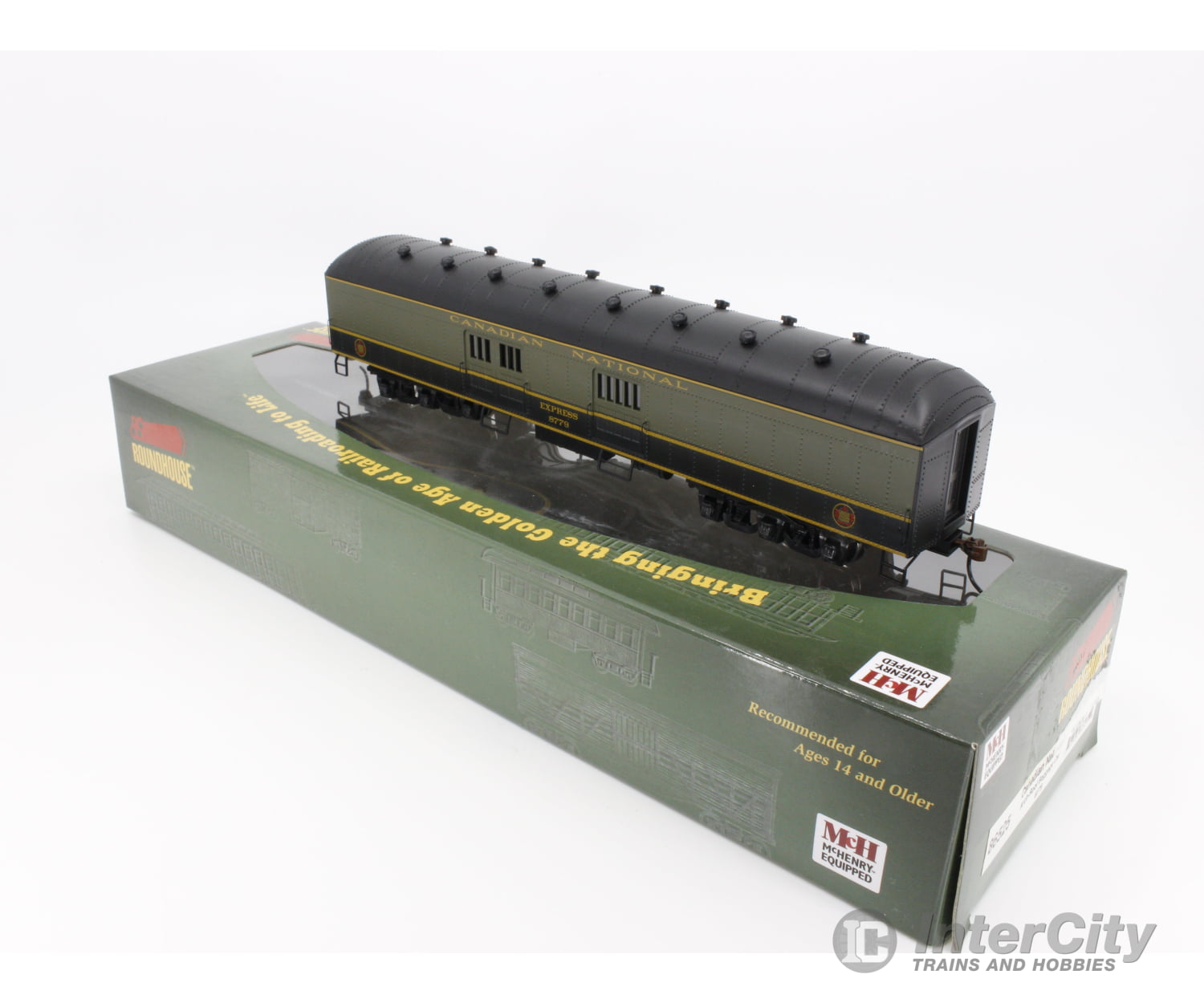 Roundhouse 86525 Ho Arch-Roof Baggage Passenger Car Canadian National (Cn) 8779 Cars