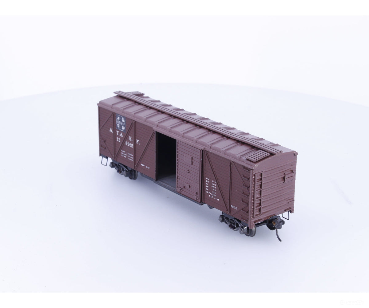 Roundhouse B-300 HO 40’ Single Door Box Car Atchison Topeka and Santa Fe (ATSF) 128905 - Freight Cars