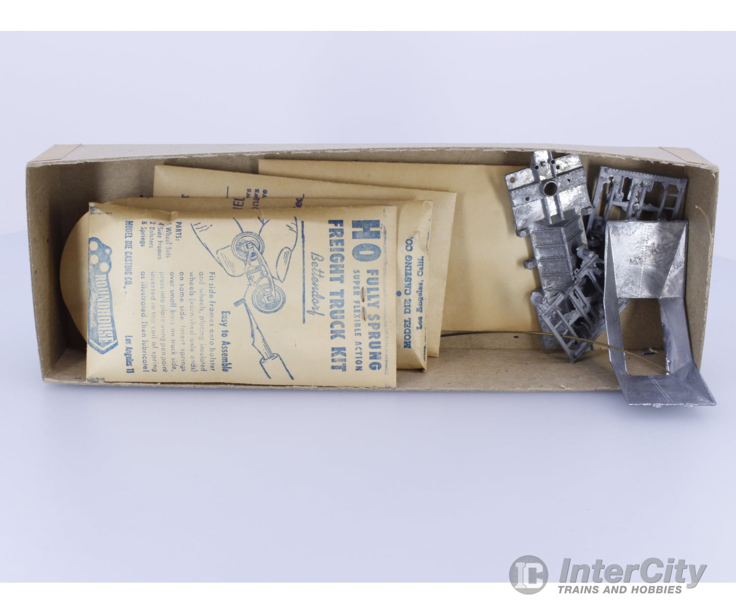 Roundhouse H-152 HO Hopper Mine Ore Car Kit Canadian National (CN) Freight Cars