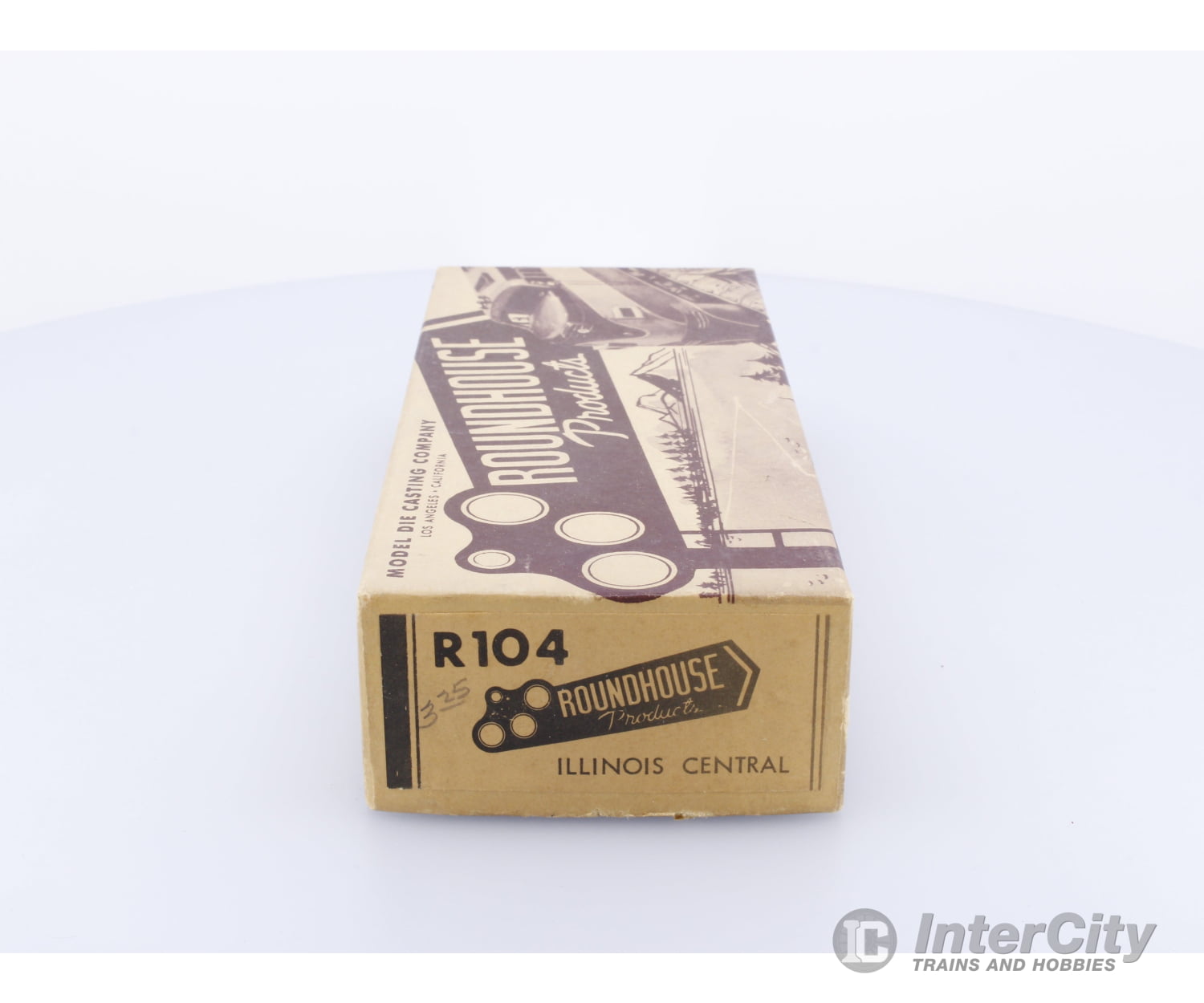 Roundhouse R104 HO Refrigerator Car Diecast Kit Illinois Central (IC) Freight Cars