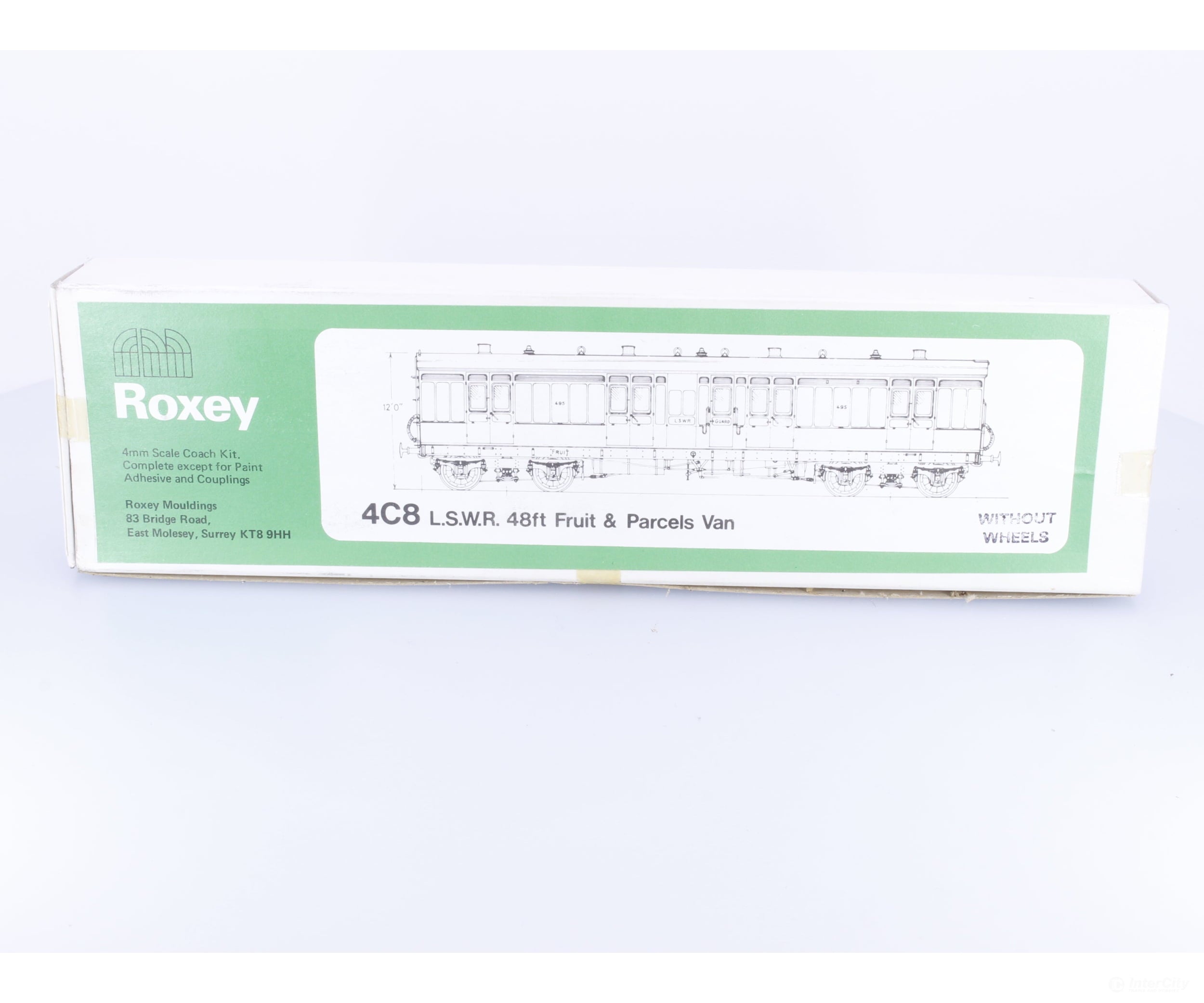 Roxey Mouldings 4C8 OO 48’ Fruit and Parcels Van Coach (LSWR) - Passenger Cars