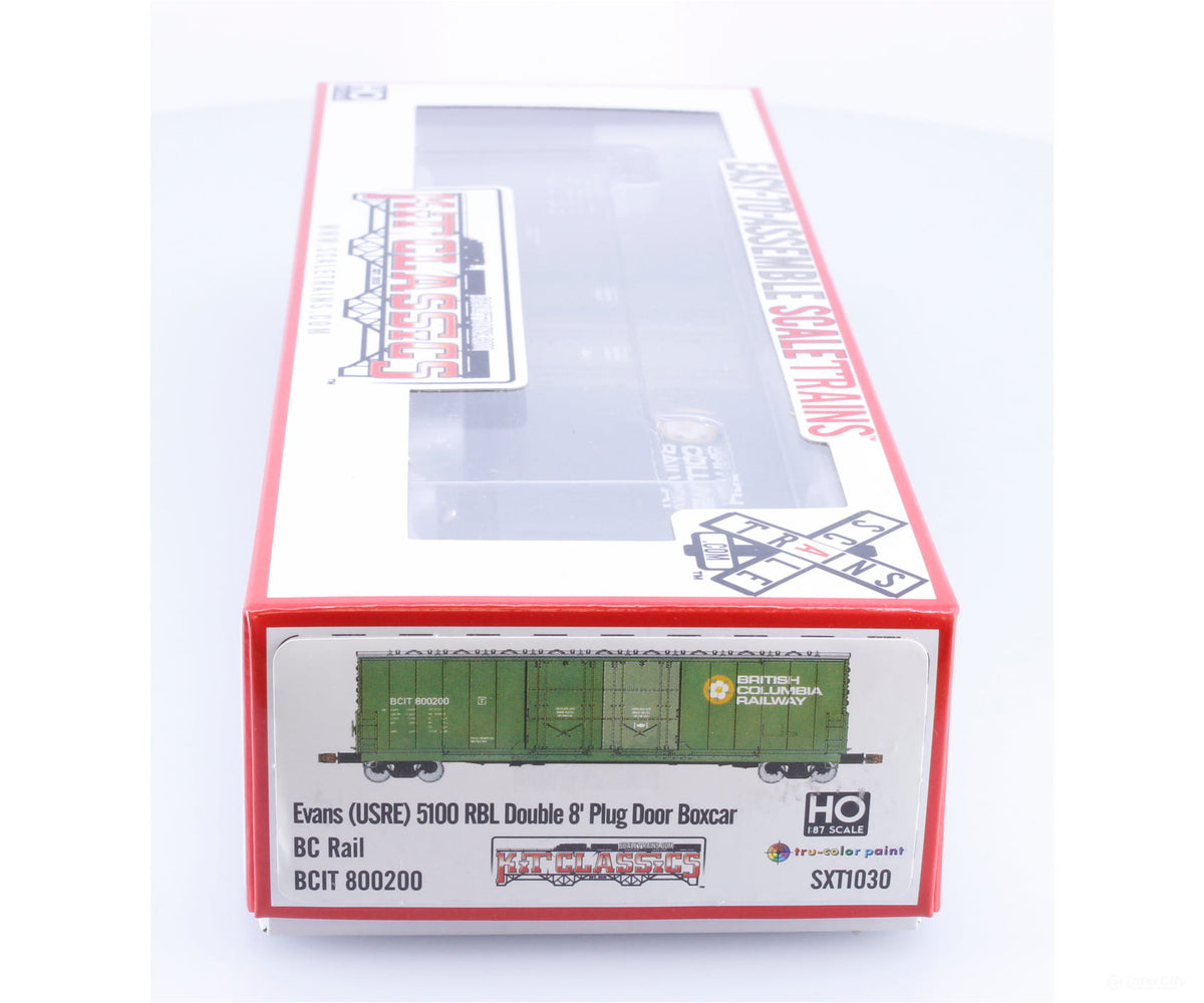 ScaleTrains SXT1030 HO Evans 5100 DPD Box Car British Columbia Railway (BCOL) 800200 - Freight Cars