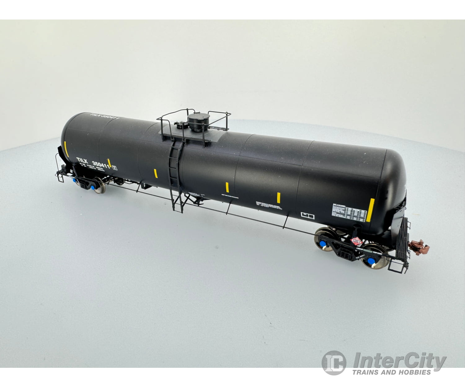 Scaletrains Sxt30056 Ho Trinity 31K Gallon Crude Oil Tank Car Industries Leasing Co Tilx 350411