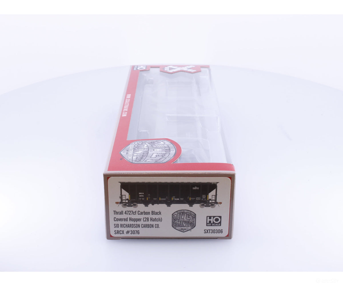 ScaleTrains SXT30306 HO Thrall 4727cf Carbon Black Covered Hopper 22 Hatch Weathered Sid Richardson 3076 - Freight Cars