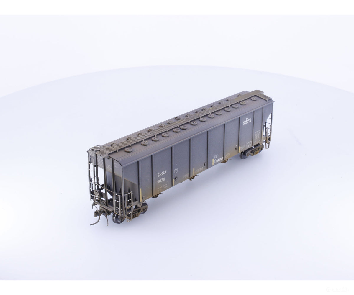 ScaleTrains SXT30306 HO Thrall 4727cf Carbon Black Covered Hopper 22 Hatch Weathered Sid Richardson 3076 - Freight Cars