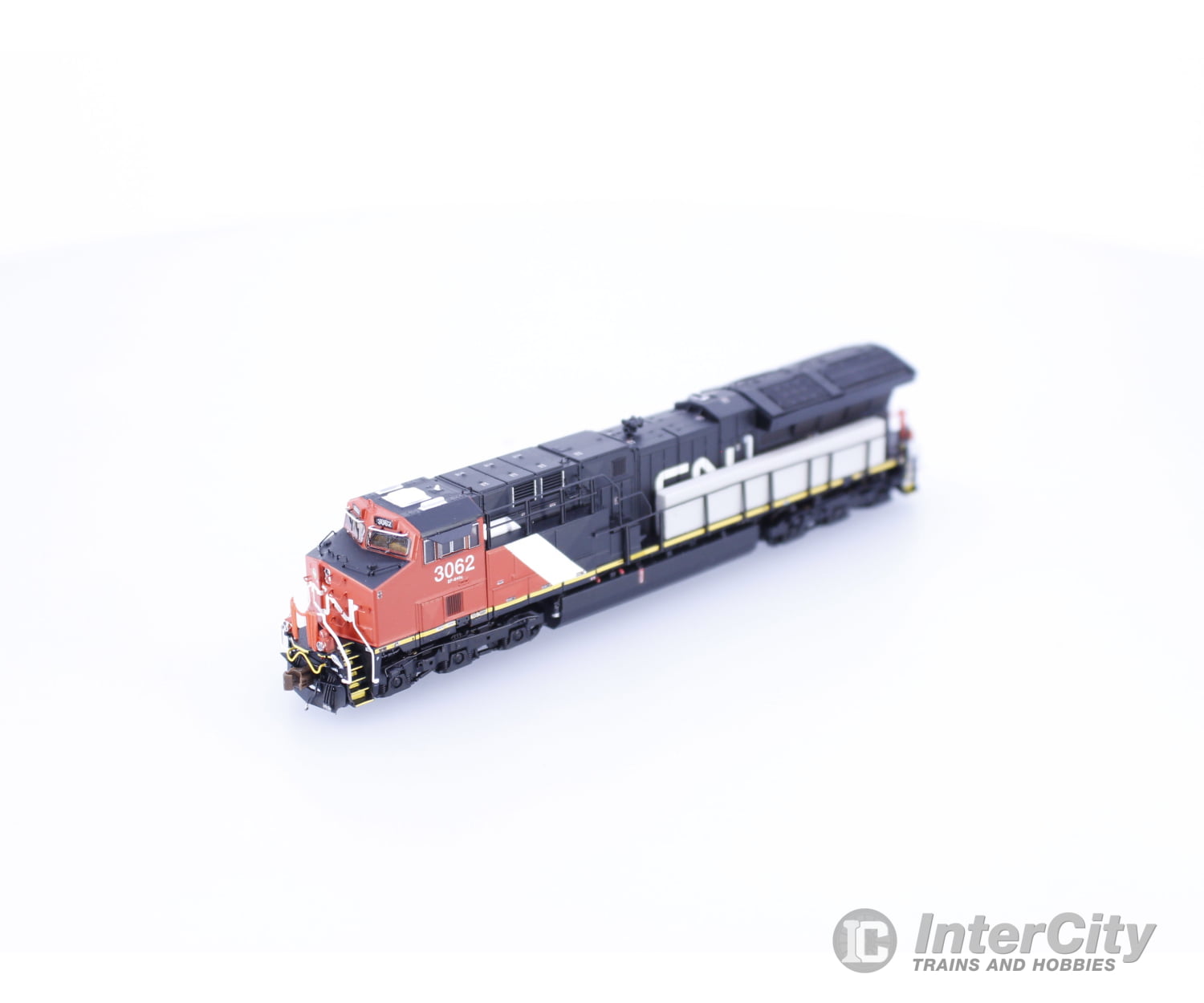 ScaleTrains SXT30622 N GE Tier 4 GEVO ET44AC (2016 Production) Canadian National (CN) 3062 DCC & Sound Locomotives