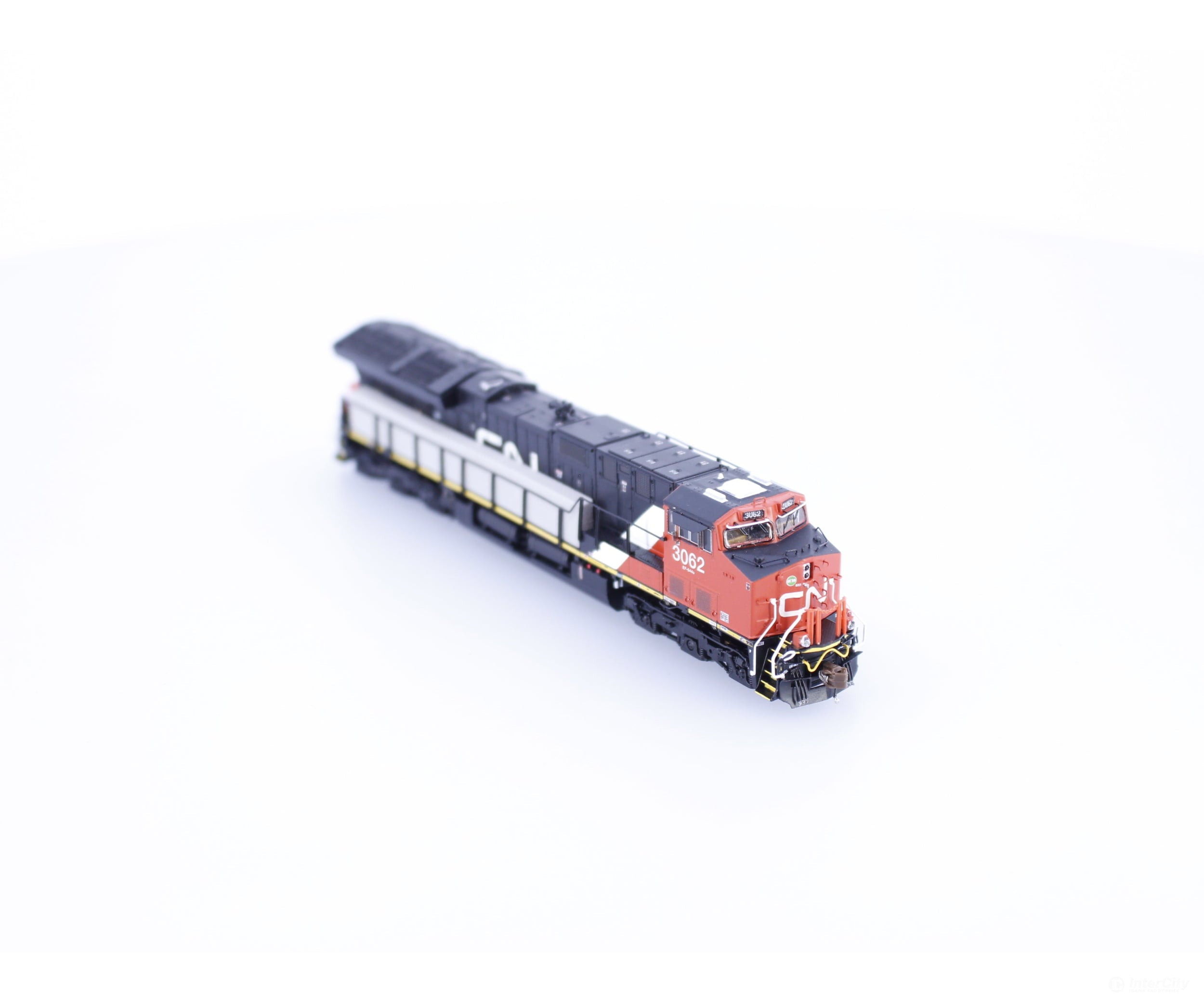 ScaleTrains SXT30622 N GE Tier 4 GEVO ET44AC (2016 Production) Canadian National (CN) 3062 DCC & Sound Locomotives