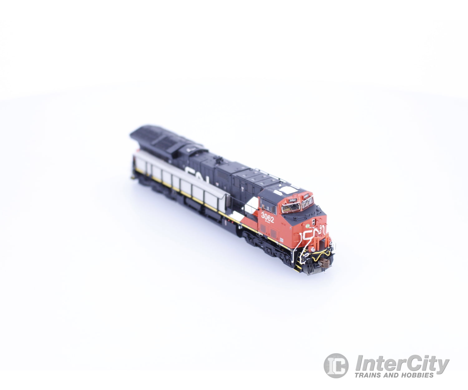 ScaleTrains SXT30622 N GE Tier 4 GEVO ET44AC (2016 Production) Canadian National (CN) 3062 DCC & Sound Locomotives