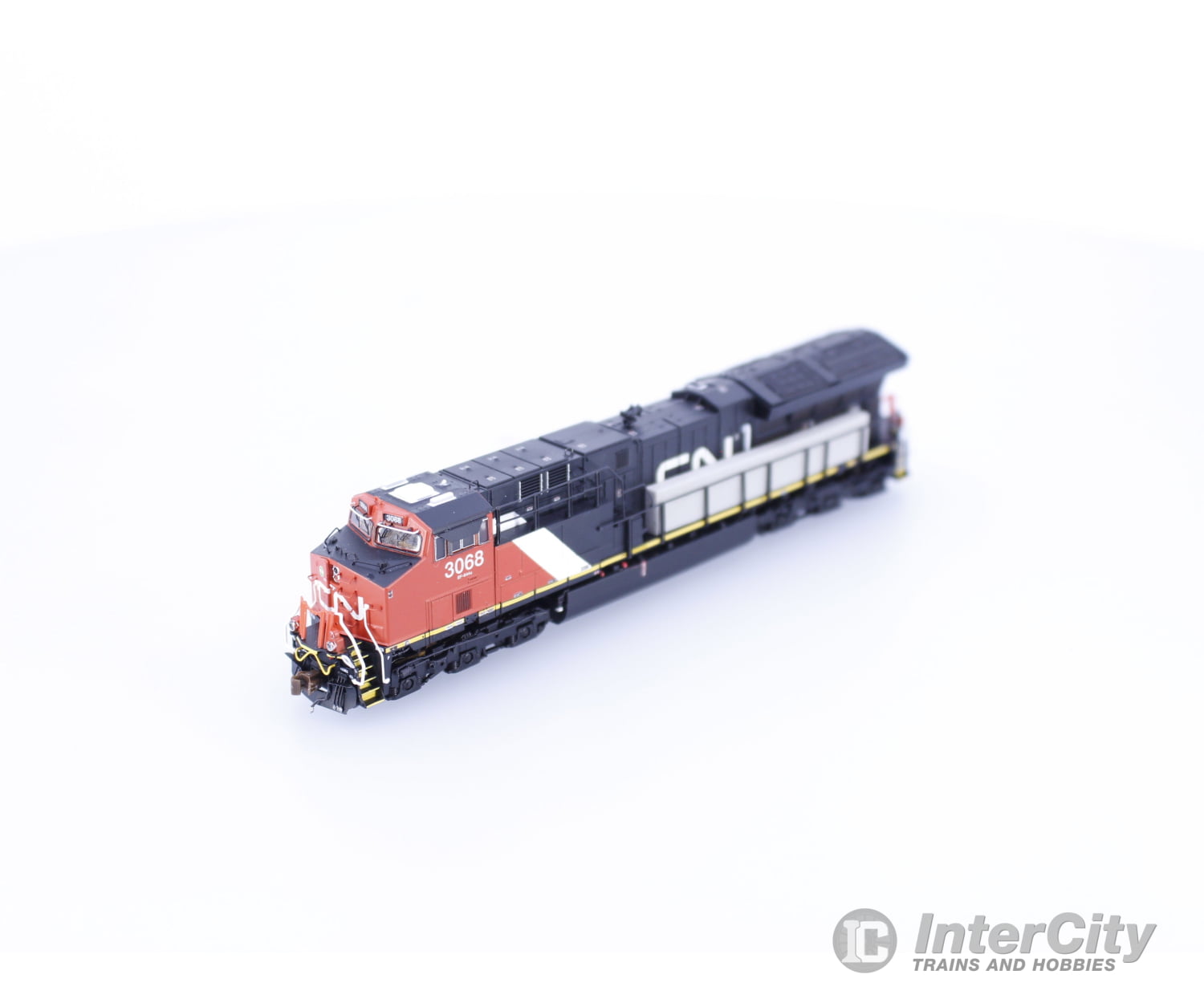 ScaleTrains SXT30624 N GE Tier 4 GEVO ET44AC (2016 Production) Canadian National (CN) 3068 DCC & Sound Locomotives