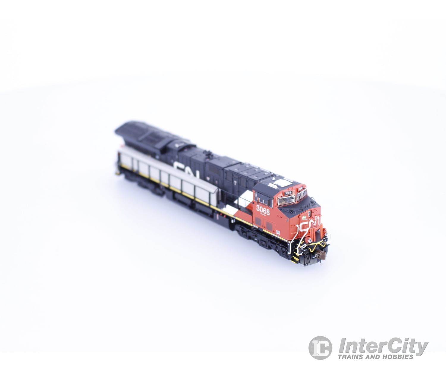 ScaleTrains SXT30624 N GE Tier 4 GEVO ET44AC (2016 Production) Canadian National (CN) 3068 DCC & Sound Locomotives