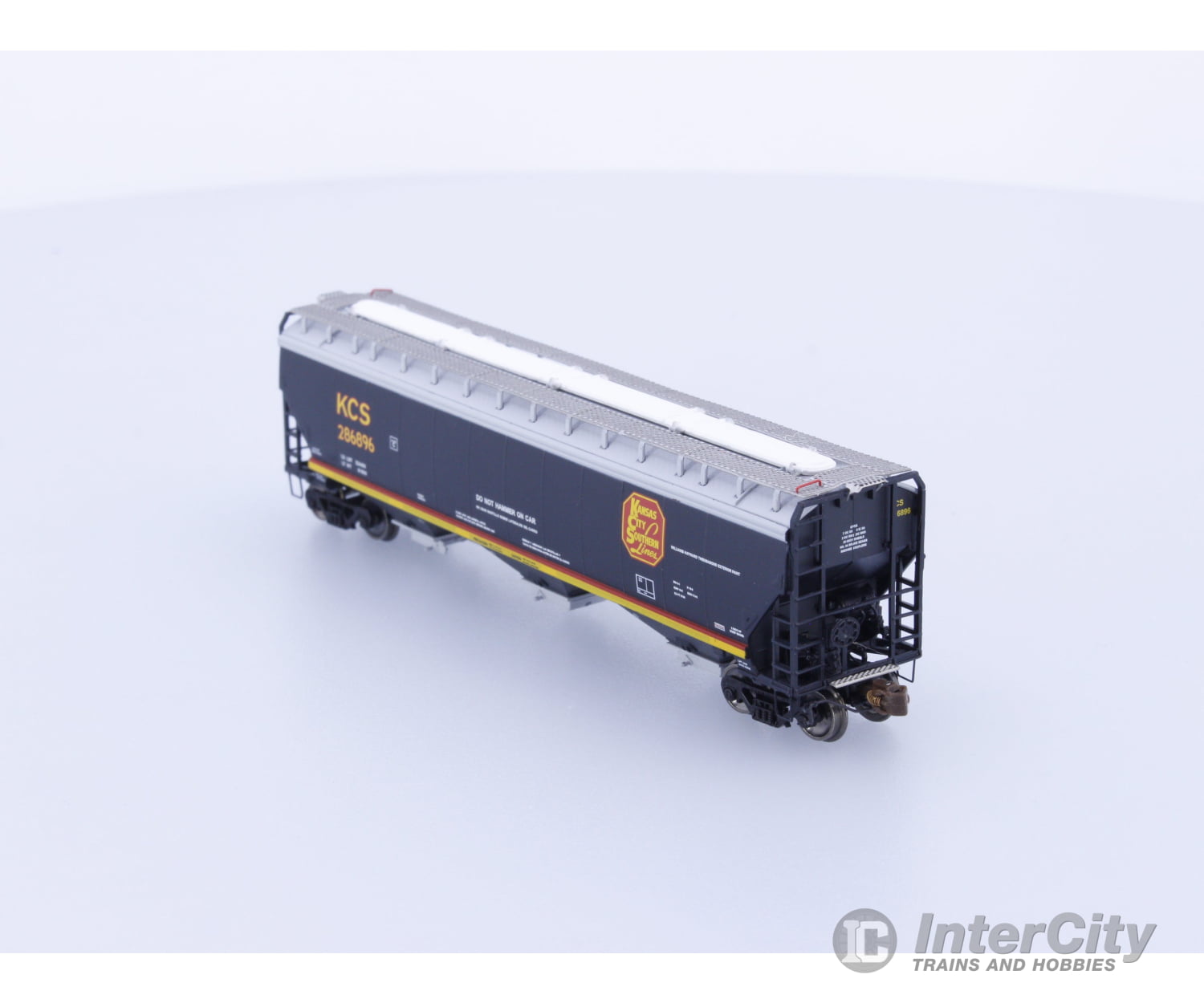 ScaleTrains SXT30942 N Greenbrier (Gunderson) 5188 cf. Covered Hopper w/Fiberglass Roof Hatches & Miner AutoLok II