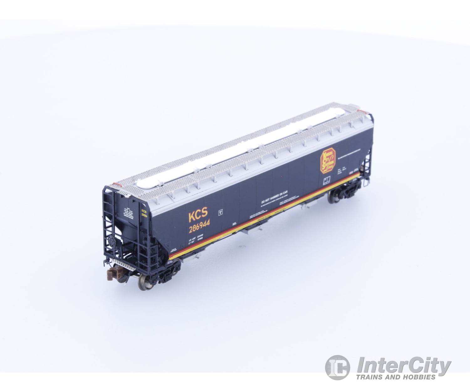ScaleTrains SXT30943 N Greenbrier (Gunderson) 5188 cf. Covered Hopper w/Fiberglass Roof Hatches & Miner AutoLok II