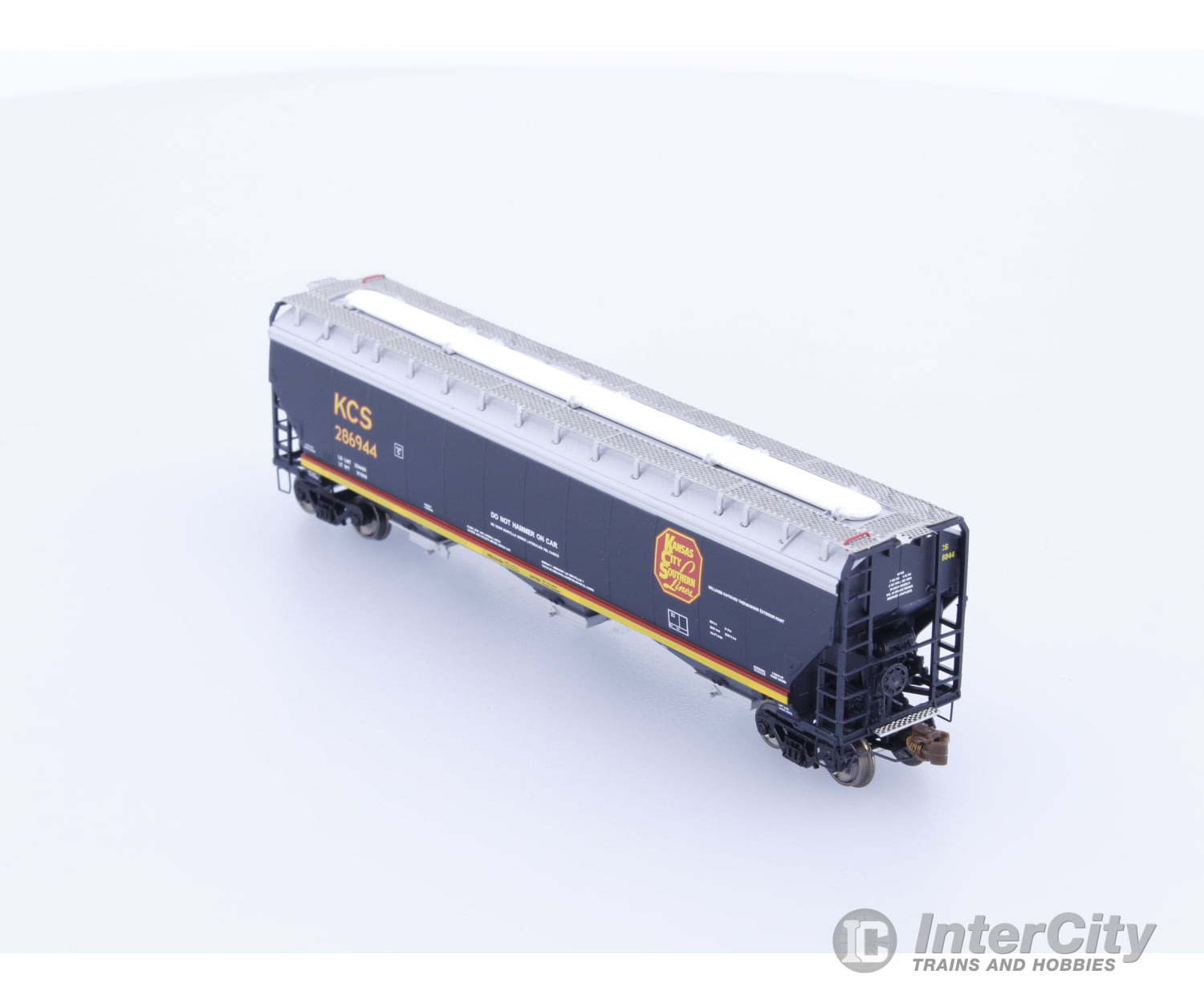 ScaleTrains SXT30943 N Greenbrier (Gunderson) 5188 cf. Covered Hopper w/Fiberglass Roof Hatches & Miner AutoLok II