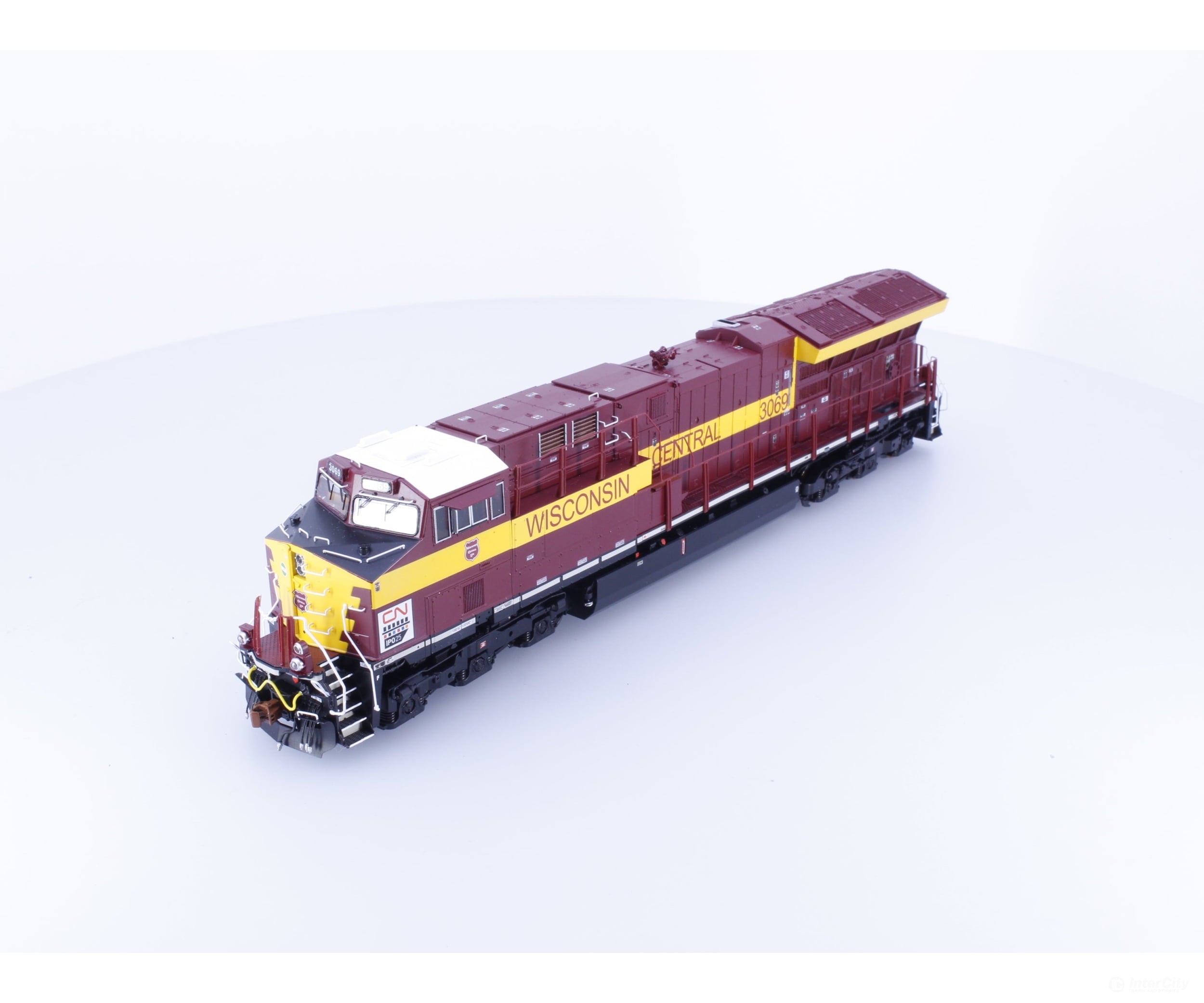 ScaleTrains SXT33183 HO GE ET44AC Tier 4 Gevo WC Heritage Diesel Locomotive Canadian National (CN) 3069 DCC & Sound