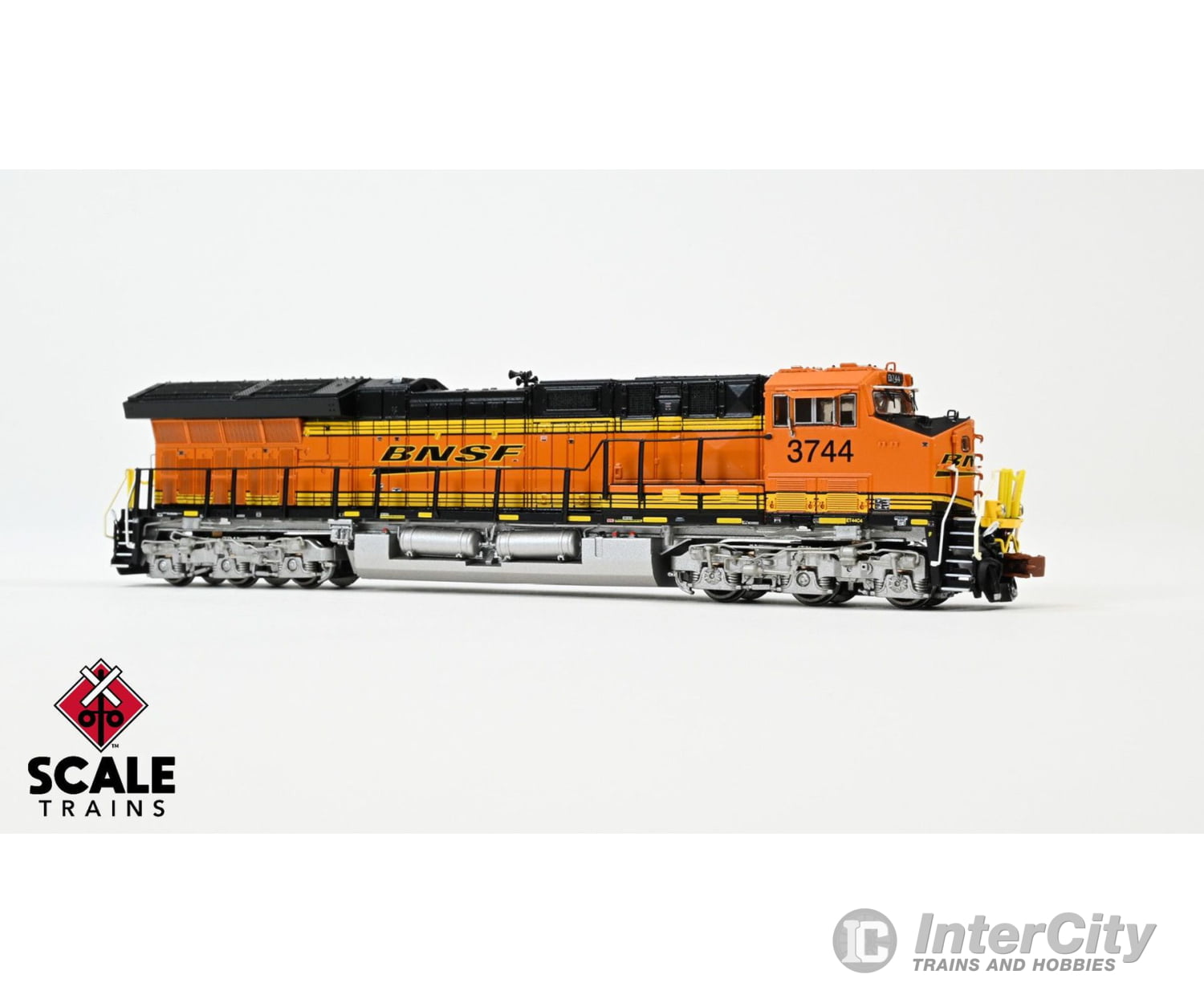 Scaletrains Sxt40433 Rivet Counter N Scale Ge Et44C4 Bnsf/Heritage Iii 3744 Dcc & Sound Equipped