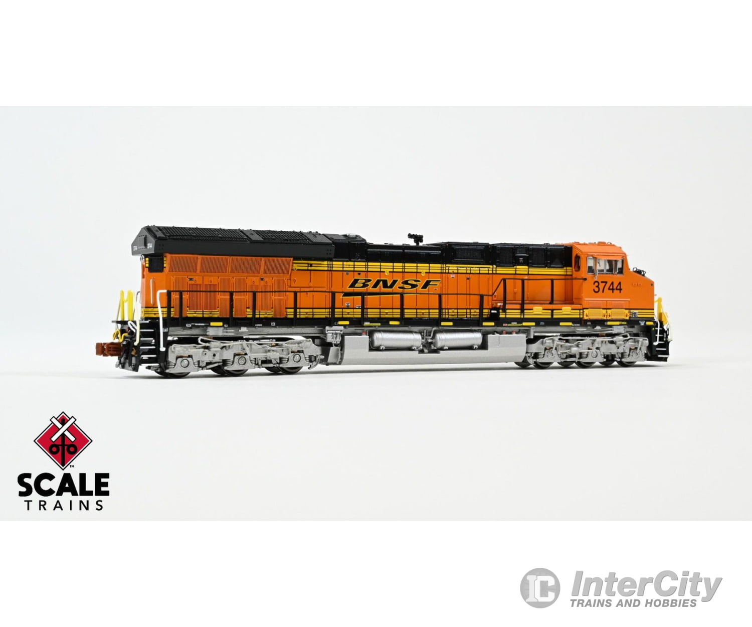 Scaletrains Sxt40433 Rivet Counter N Scale Ge Et44C4 Bnsf/Heritage Iii 3744 Dcc & Sound Equipped