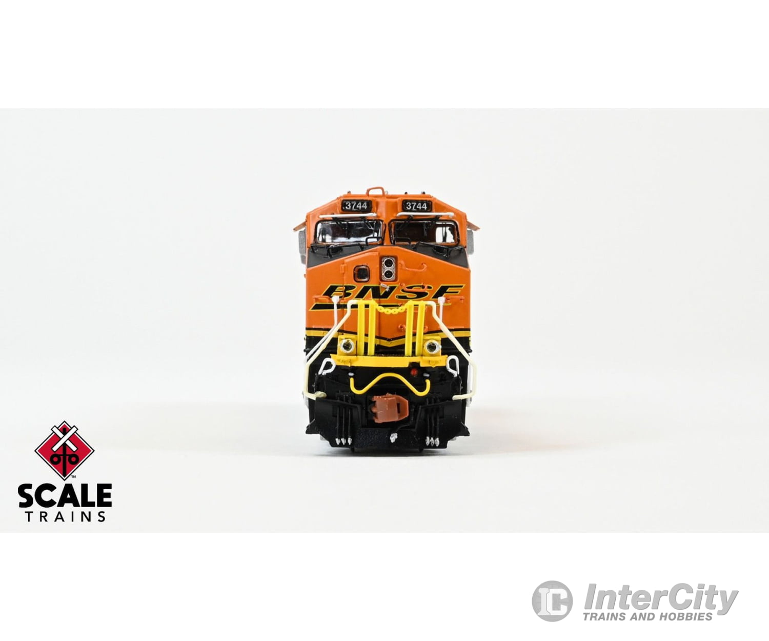 Scaletrains Sxt40433 Rivet Counter N Scale Ge Et44C4 Bnsf/Heritage Iii 3744 Dcc & Sound Equipped