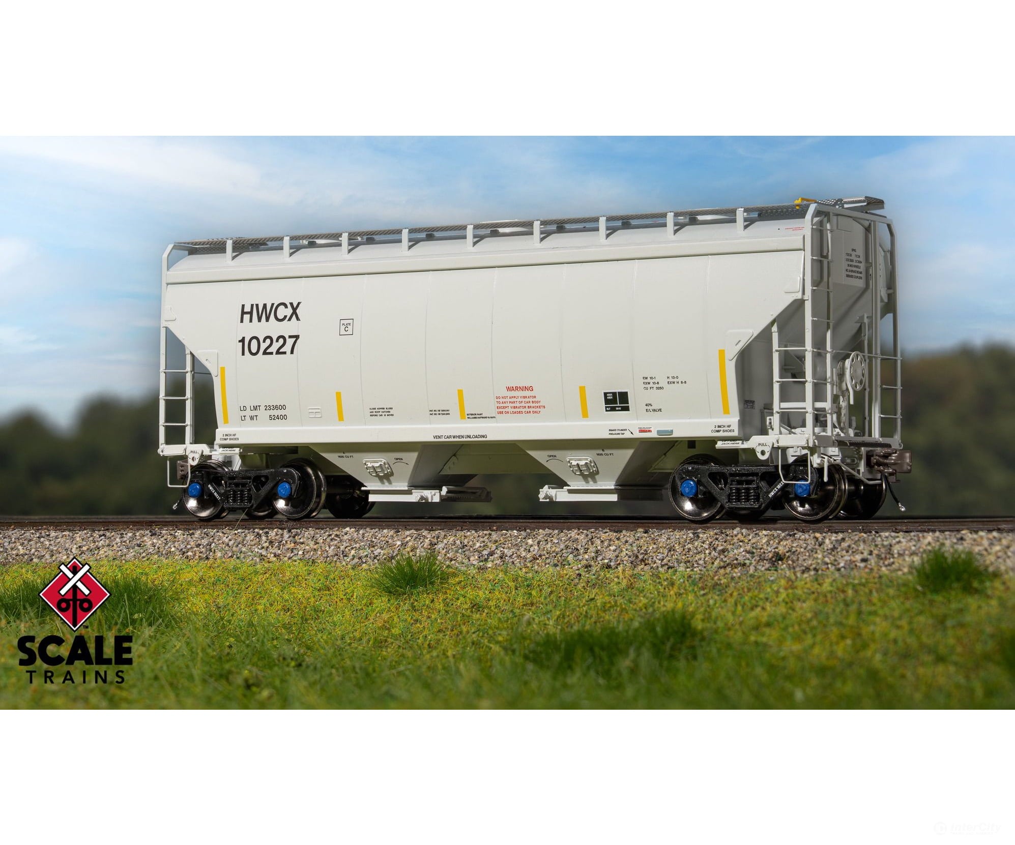 ScaleTrains SXT41124 Rivet Counter HO Scale Gunderson 3250 Covered Hopper Halliburton/HWCX 10385 - Freight Cars