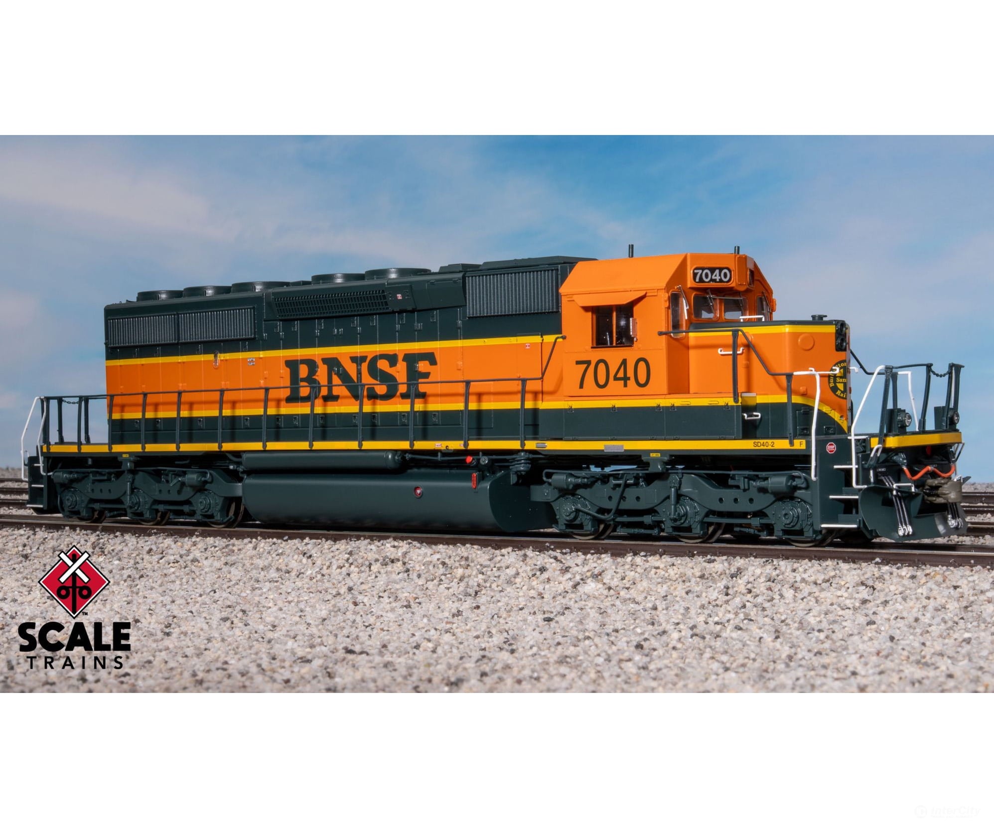 ScaleTrains SXT42144 Rivet Counter HO Scale EMD SD40-2 BNSF/Heritage I/Ditch Lights/Green Walkway 7040 DCC & Sound