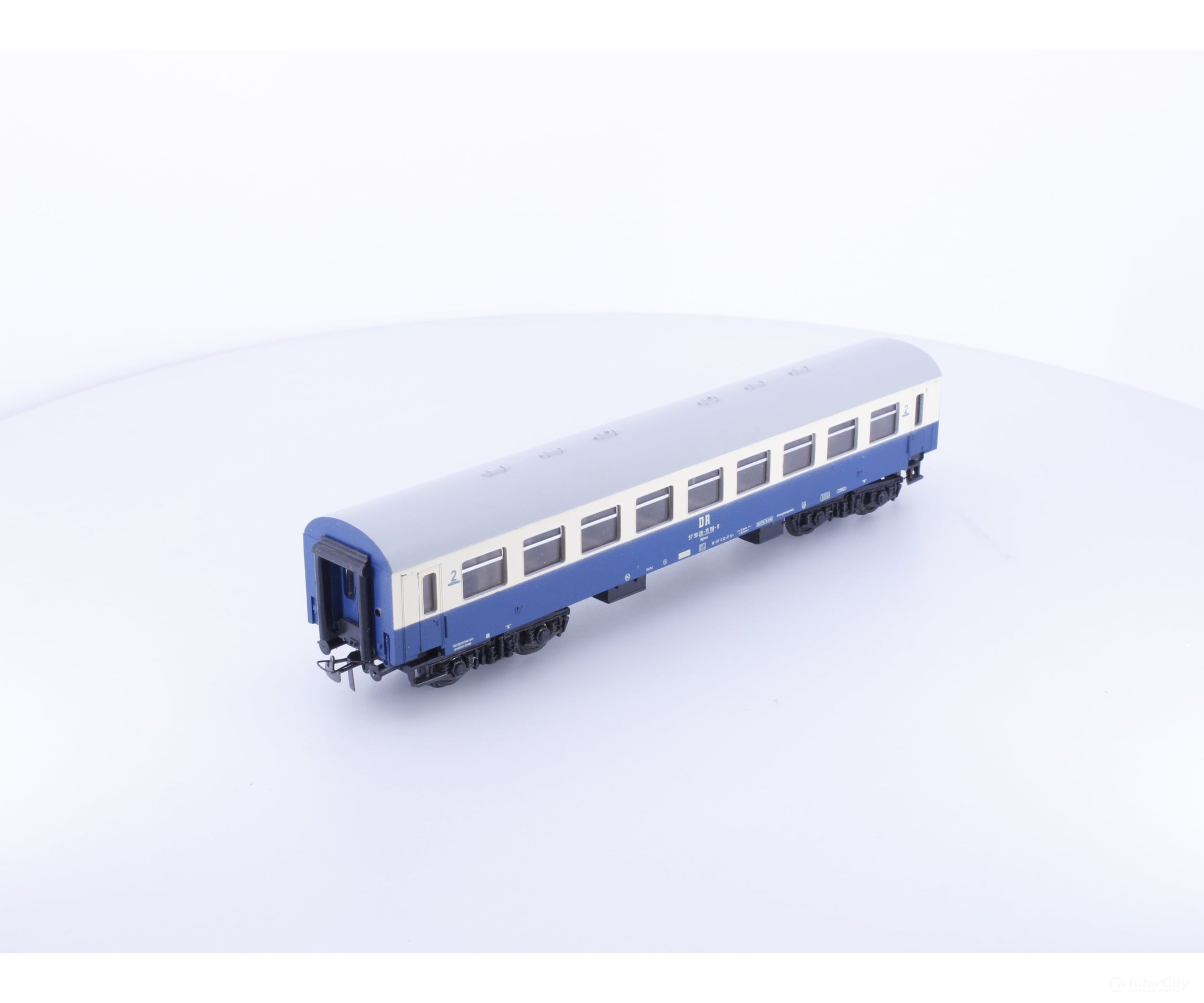 Schicht 110-9 HO DR 2nd Class Passenger Car Blue Cream 110-9 - European Passenger Cars