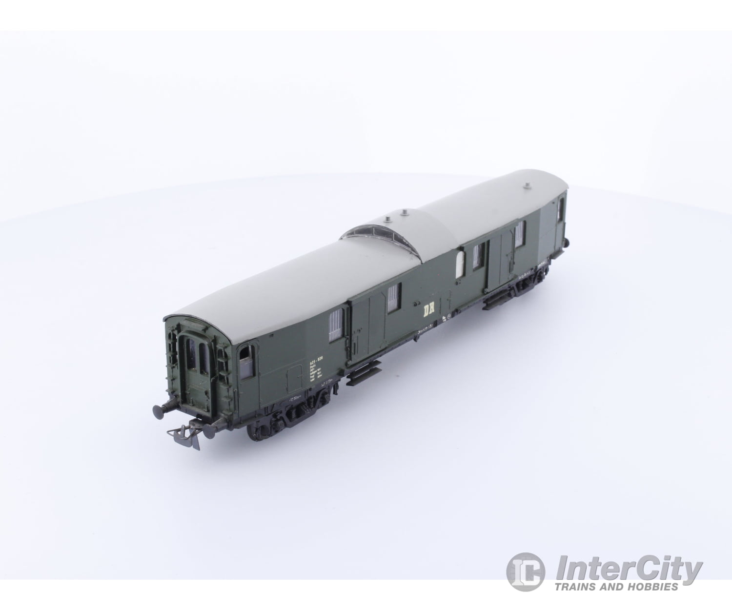 Schicht 426/1111 HO DR Baggage Car with Interior Lighting 621036 European Passenger Cars