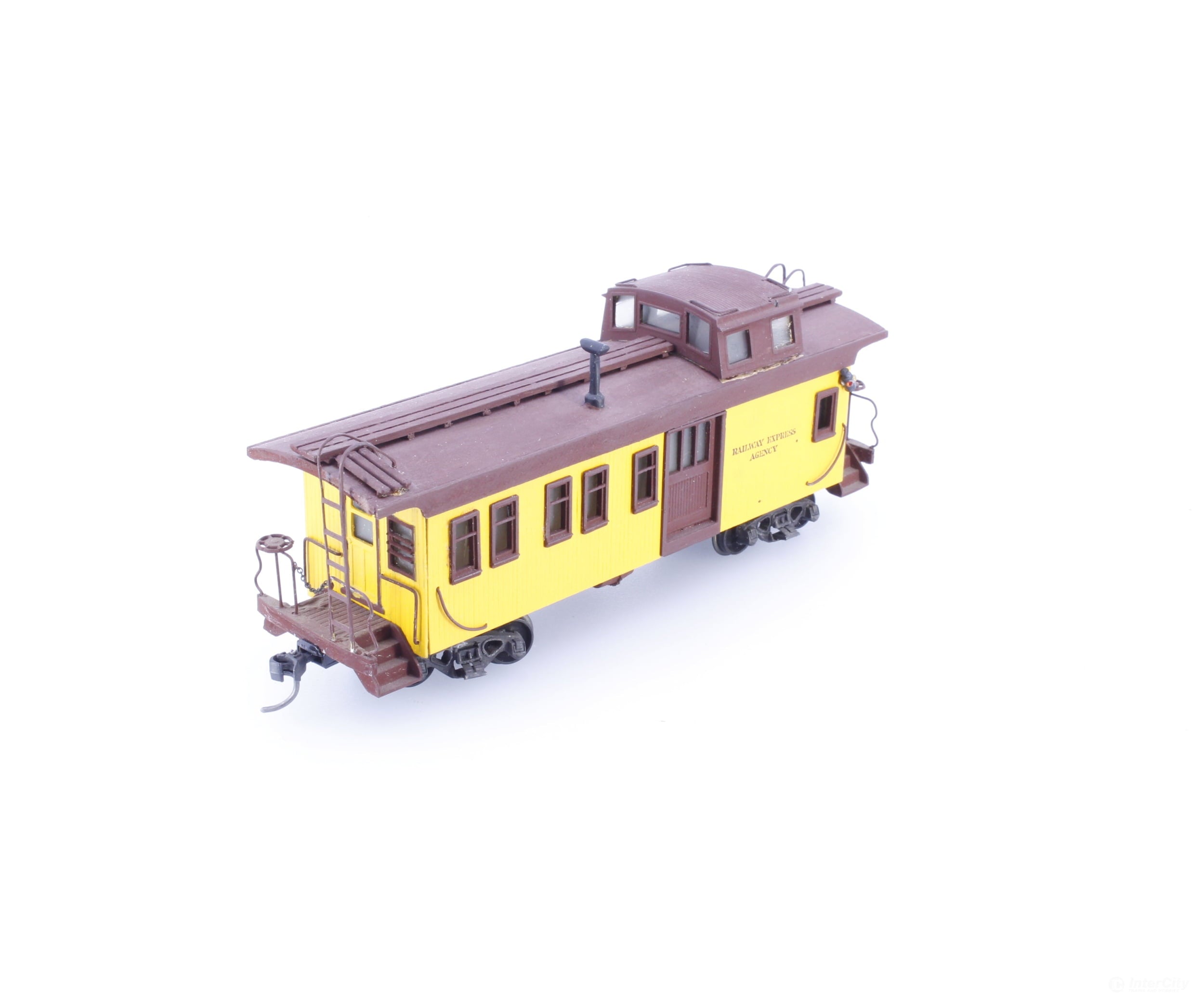 Silver Streak 34DC HO 34’ Drover Caboose Railway Express Agency (REX) - Freight Cars