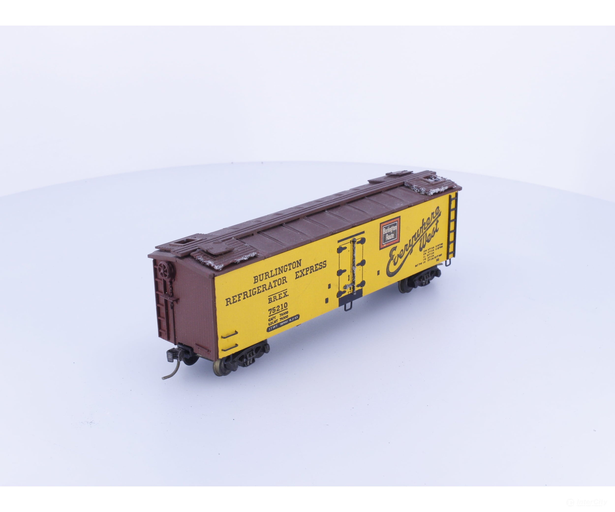 Silver Streak SS414 HO 40’ Refrigerator Boxcar (BREX) Chicago Burlington and Quincey (CBQ) 75210 - Freight Cars