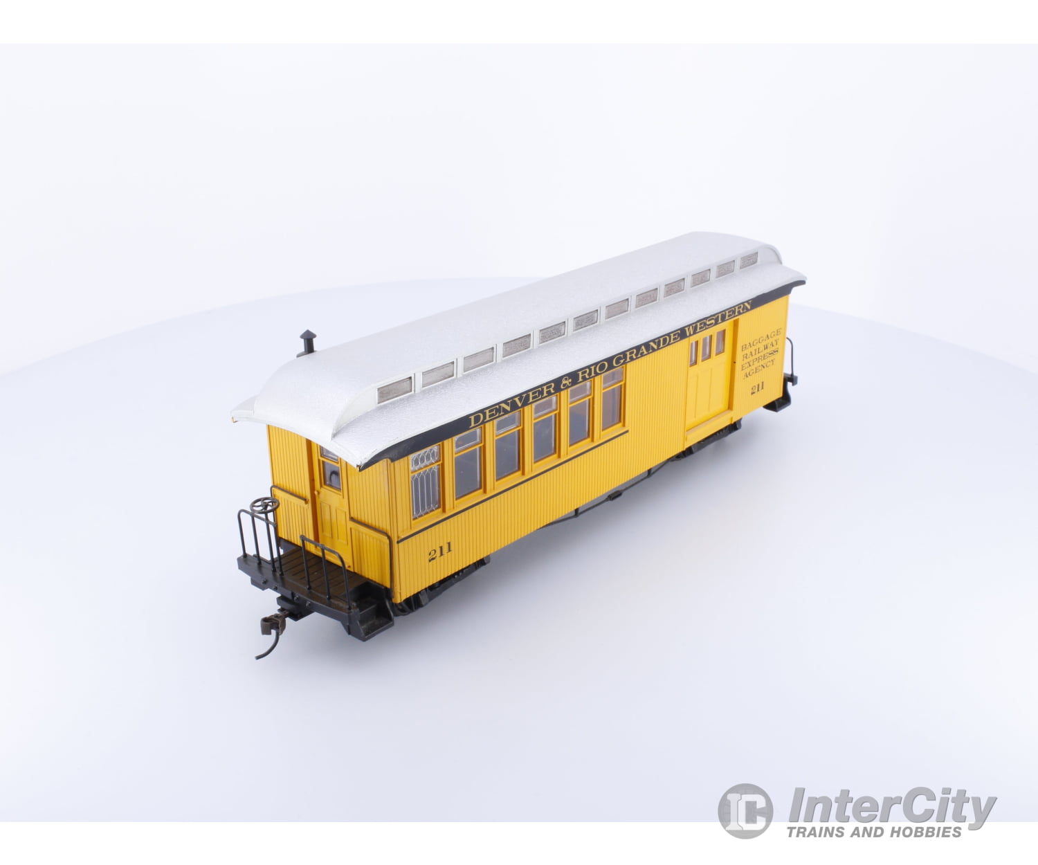 Spectrum 26118 HOn30 Baggage Car Express Denver and Rio Grande Western (DRGW) 211 Passenger Cars