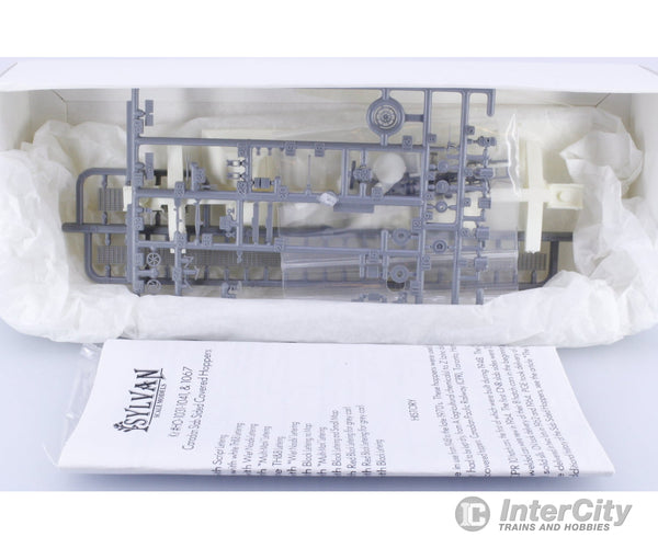 Sylvan Scale Models HO-136 HO Slab Side Covered Hopper Kit Canadian National (CN) Freight Cars