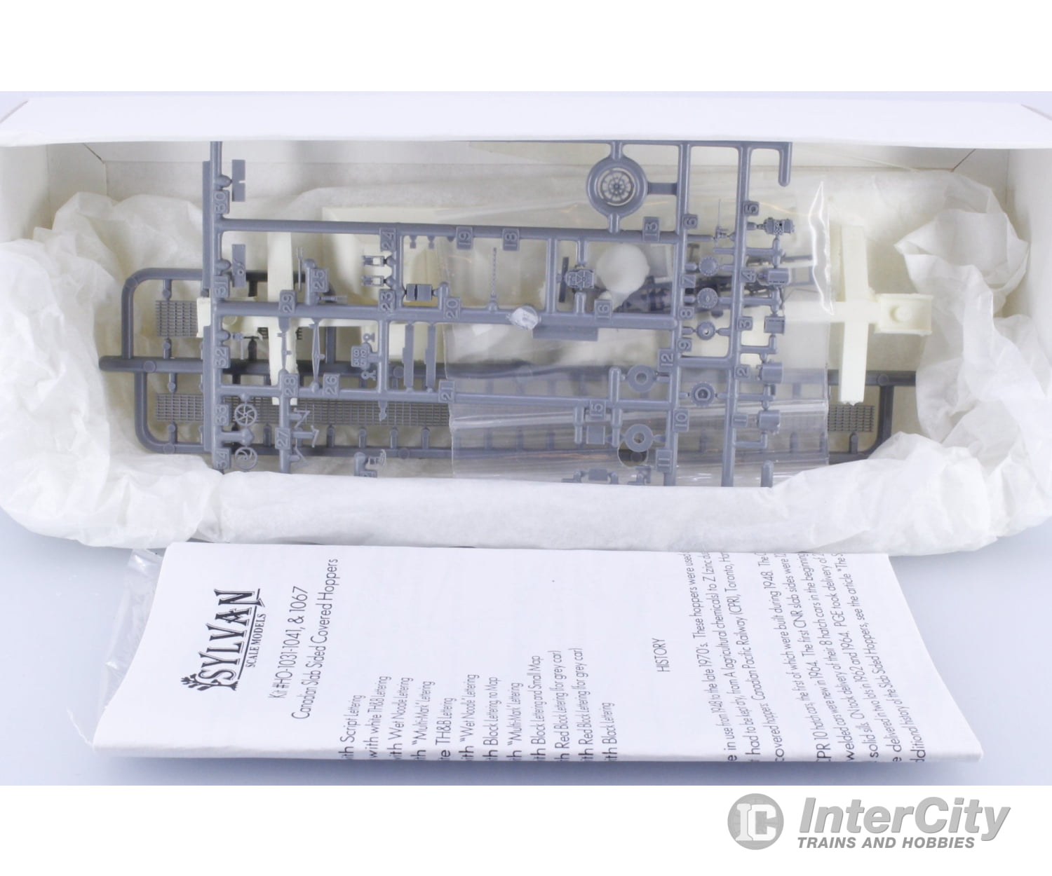 Sylvan Scale Models HO-136 HO Slab Side Covered Hopper Kit Canadian National (CN) Freight Cars