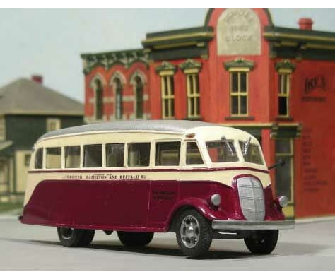 SYLVAN SCALE MODELS SE11 1937 Studebaker Highway Bus - Resin Kit -- Unpainted Model Kit with Toronto Hamilton & Buffalo