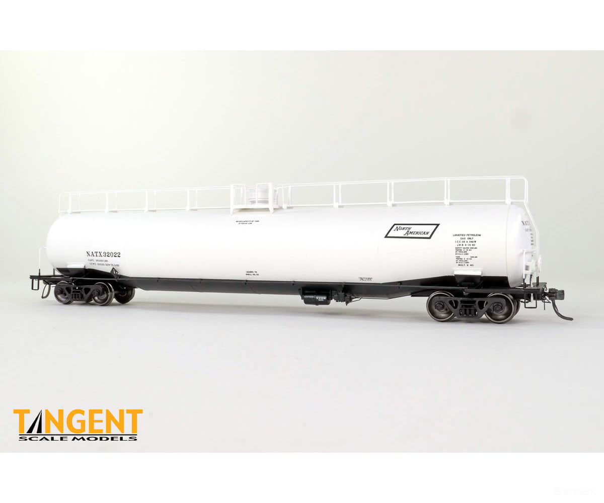 Tangent 31160-02 HO NATX ’White Lease Delivery 1963’’ NACC 1963 Design 33,000 Gallon Dual Diameter LPG/AA Tank Car
