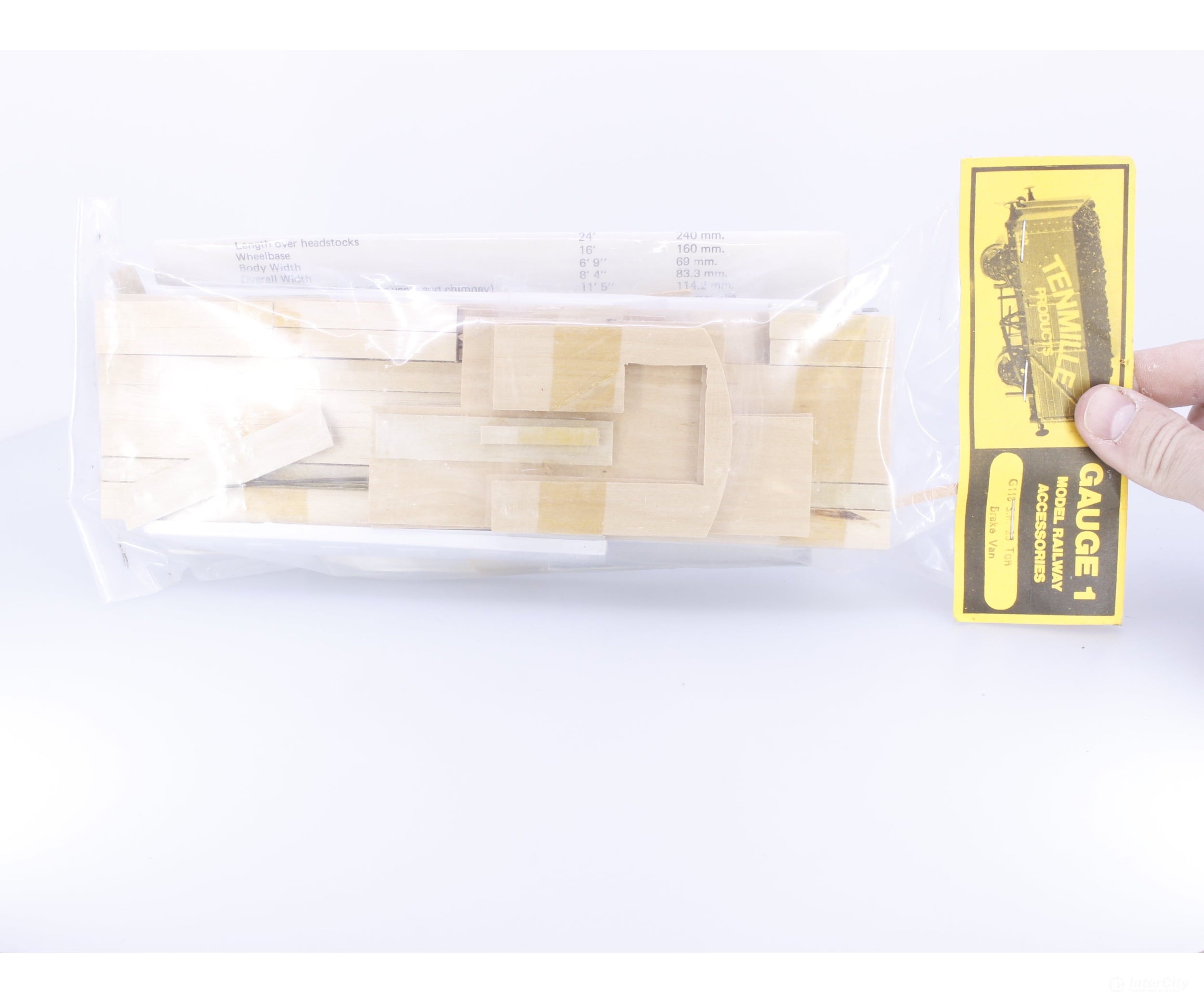 Tenmille G118 1 23 Ton Brake Van Kit Southern Rail (SR) - Freight Cars
