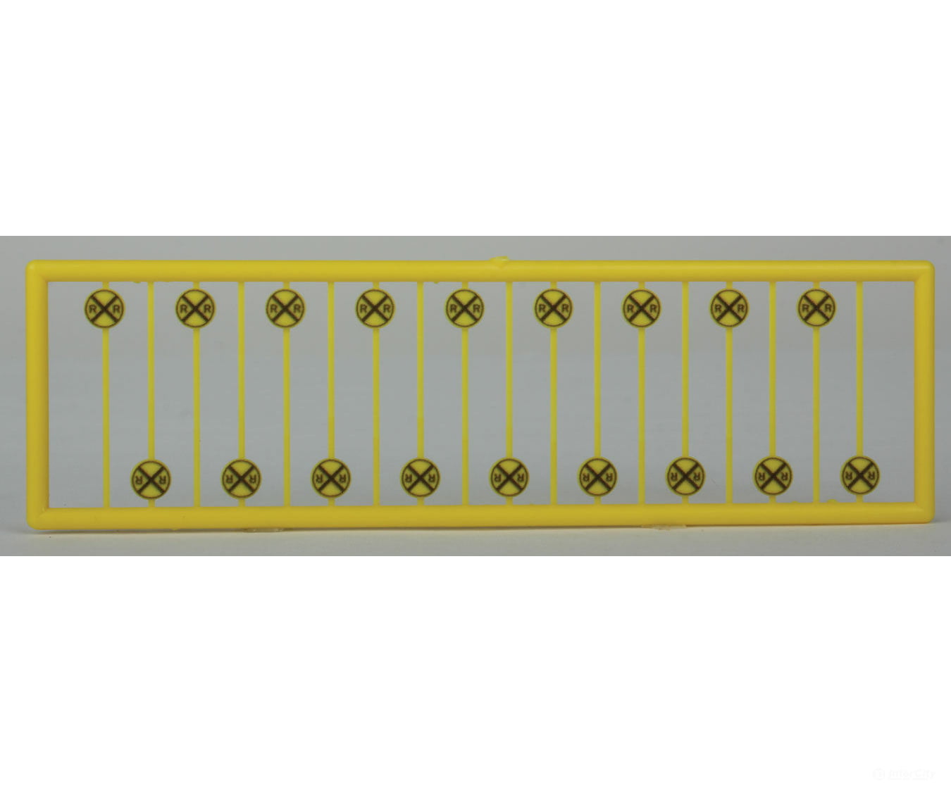 Tichy Train Group 2621 Modern Grade Crossing Advance Warning Signs -- Diagonal Cross Pkg(18) Scenery