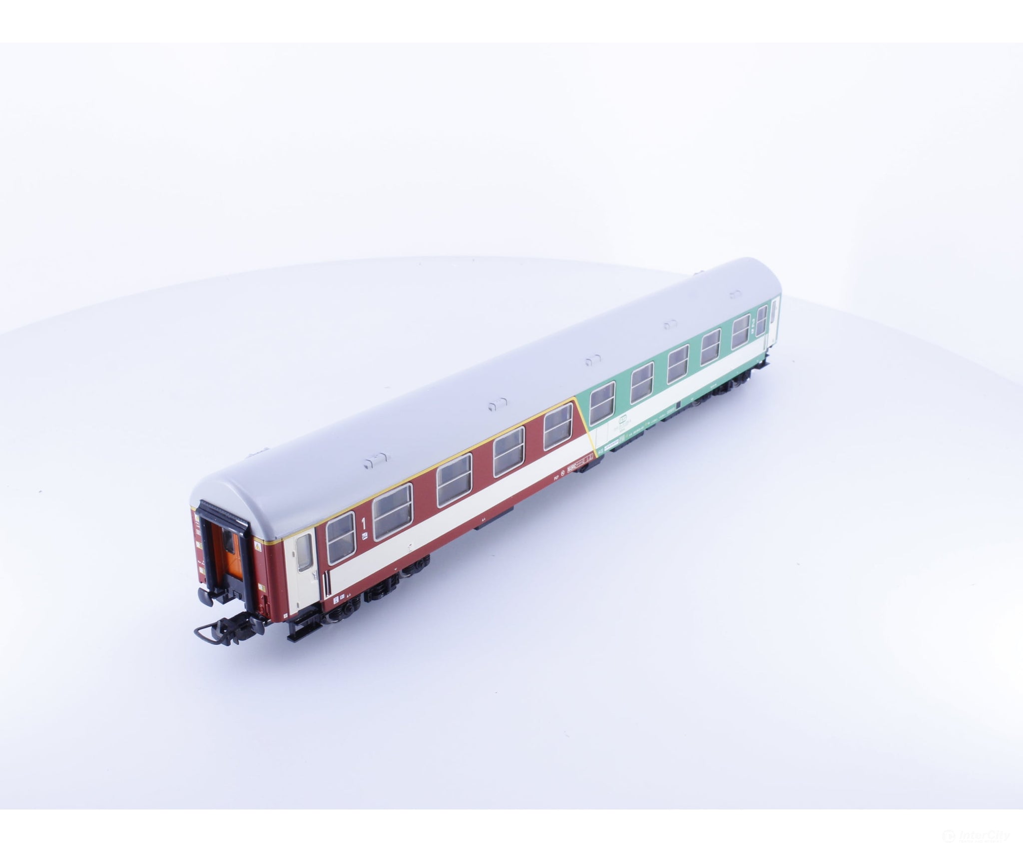 Tillig 74730 HO PKP 1st/2nd Class Passenger Coach 515139 - European Passenger Cars