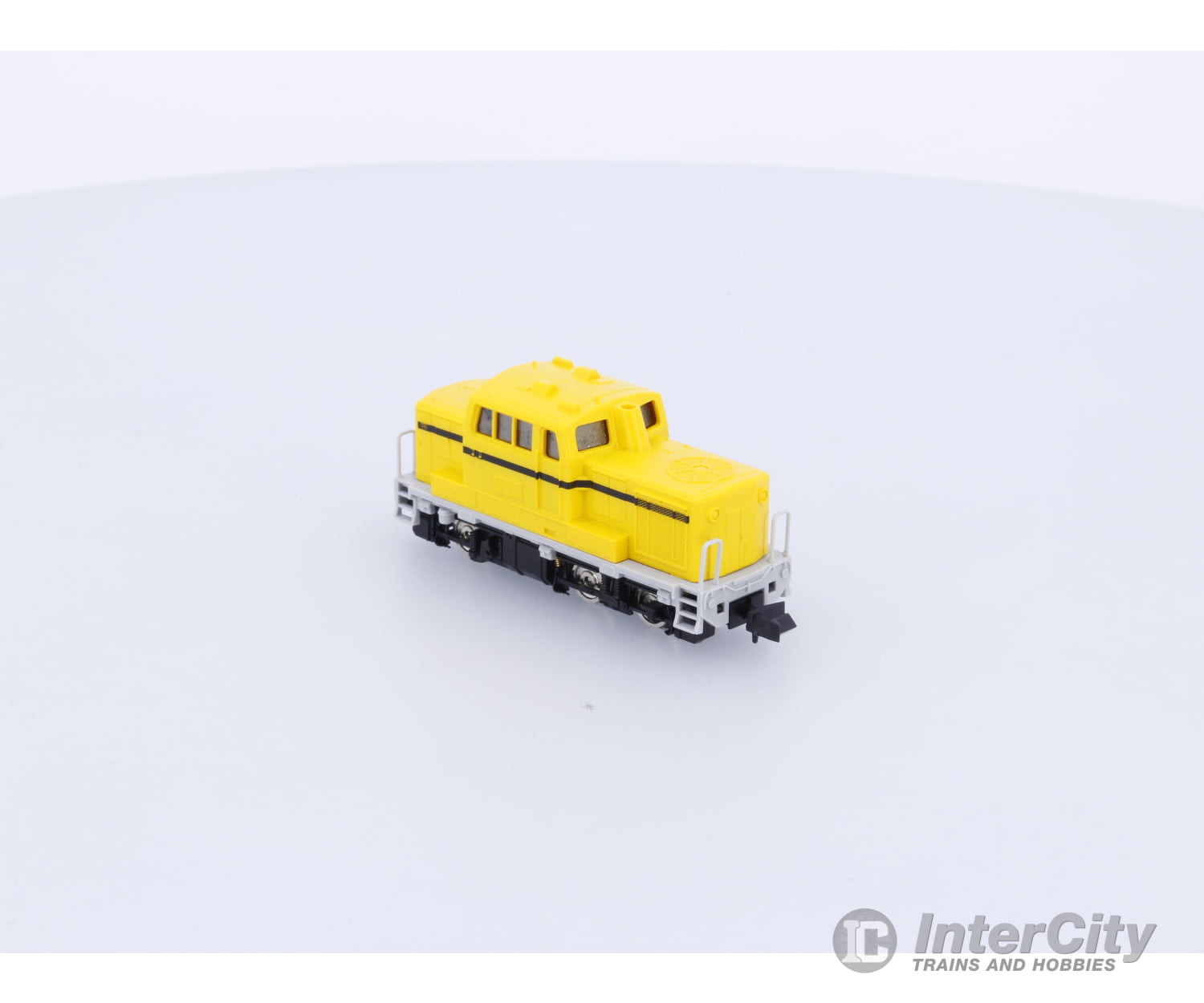 Tomix 2022 N Japanese Multi-purpose Diesel Locomotive (Yellow) Analog DC Locomotives