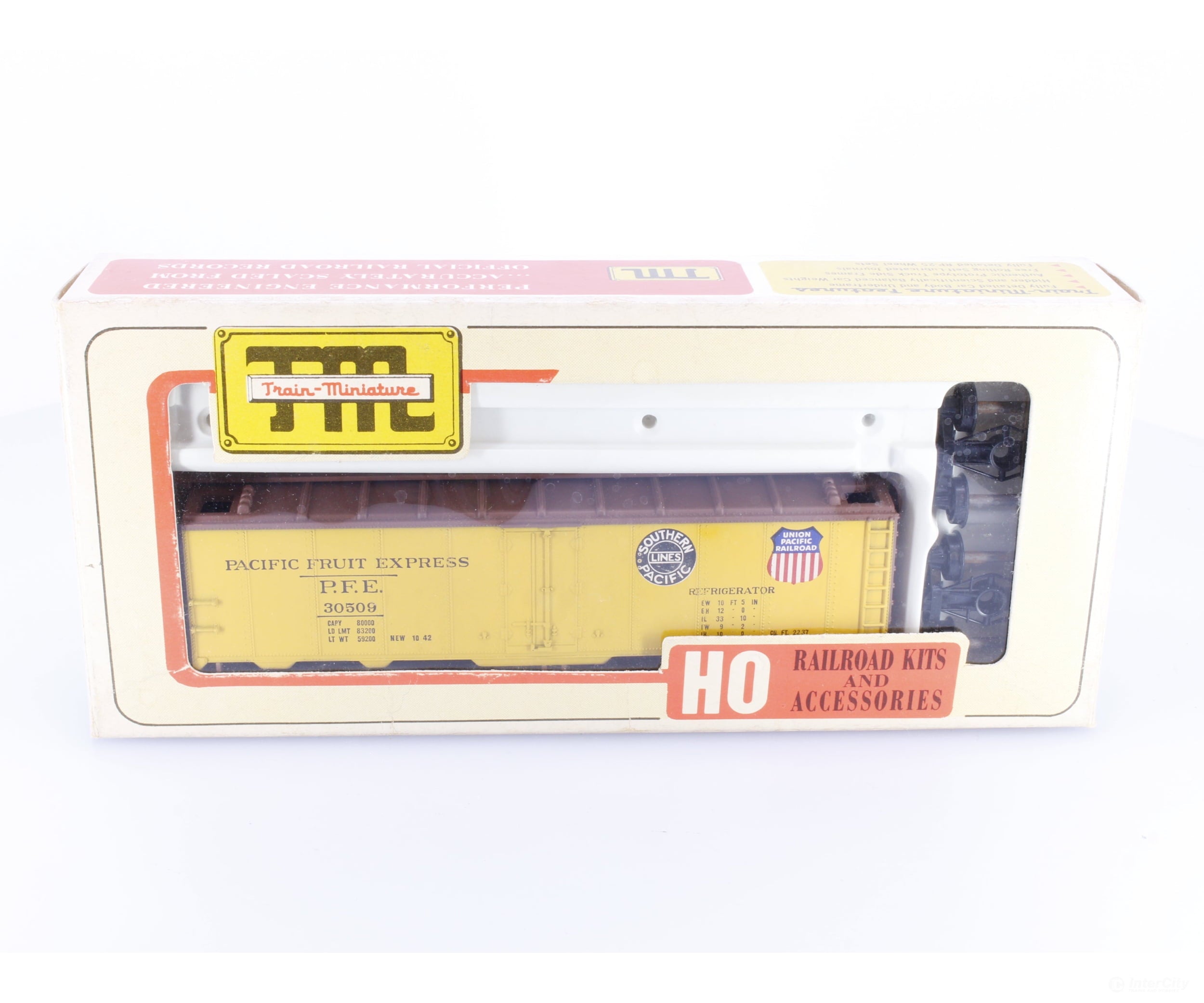 Train Miniature 2351 HO 40 Ton ARA Steel Refrigeration Car Kit Pacific Fruit Express (PFE) 30509 - Freight Cars