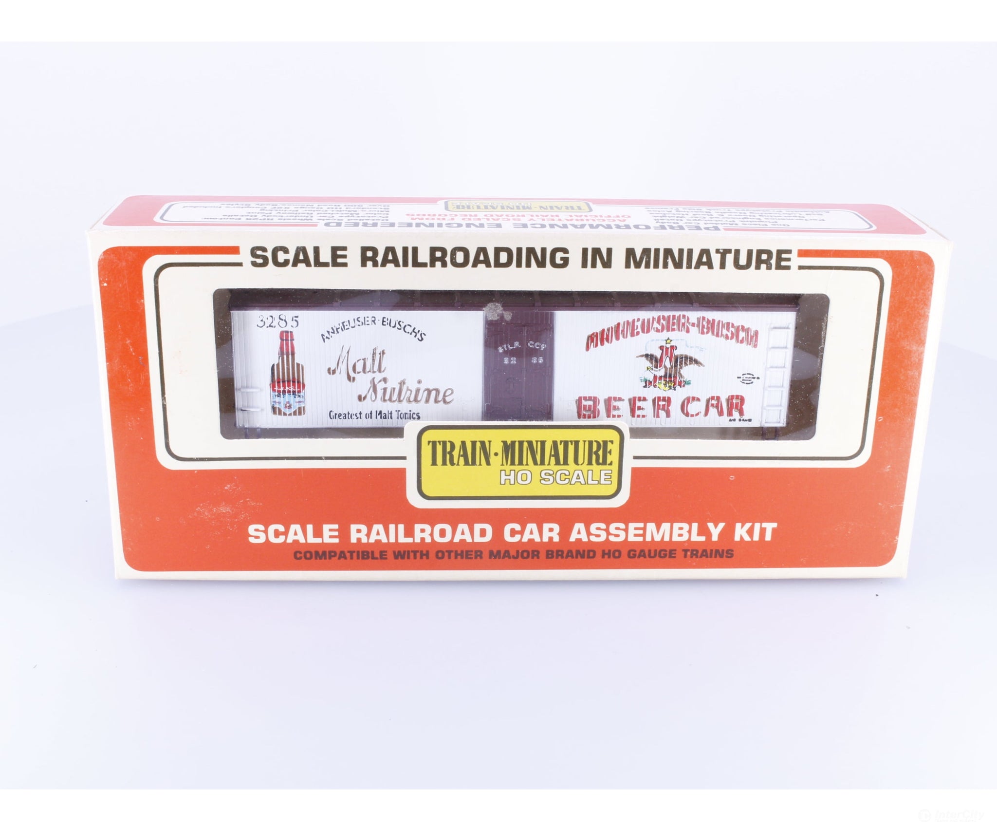Train Miniature 2424 HO 40’ Single Door Boxcar Kit Anheuser-Busch Malt Nutrine 3285 - Freight Cars