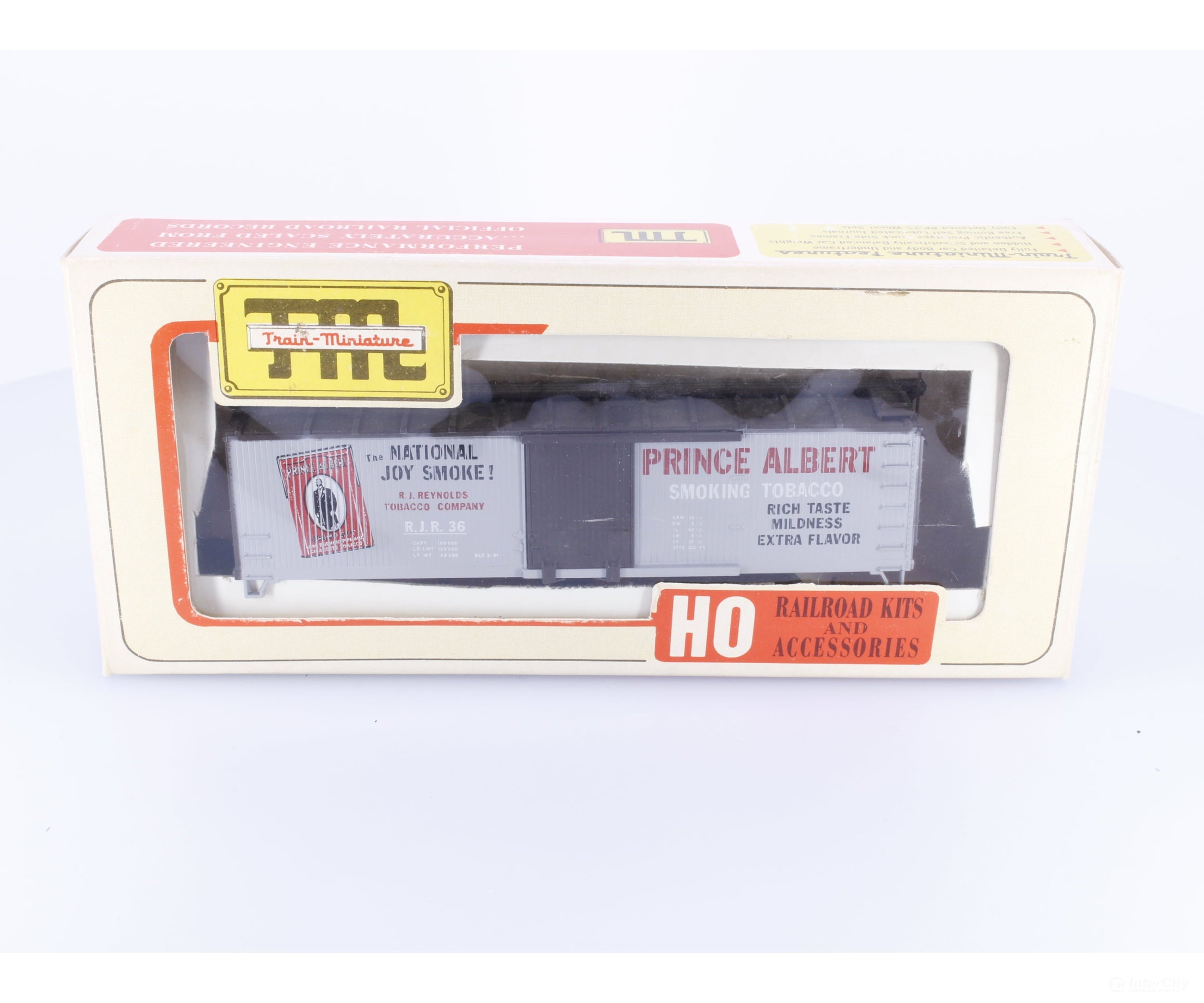 Train Miniature 2707 HO 40’ Single Door Boxcar Kit Prince Albert (RJR) 36 - Freight Cars