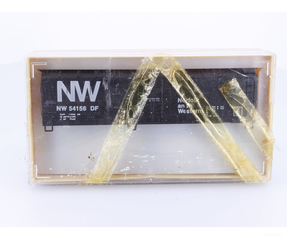 Train Miniature 3204 HO 40’ Plug Door Boxcar Kit Norfolk & Western (NW) 54156 - Freight Cars