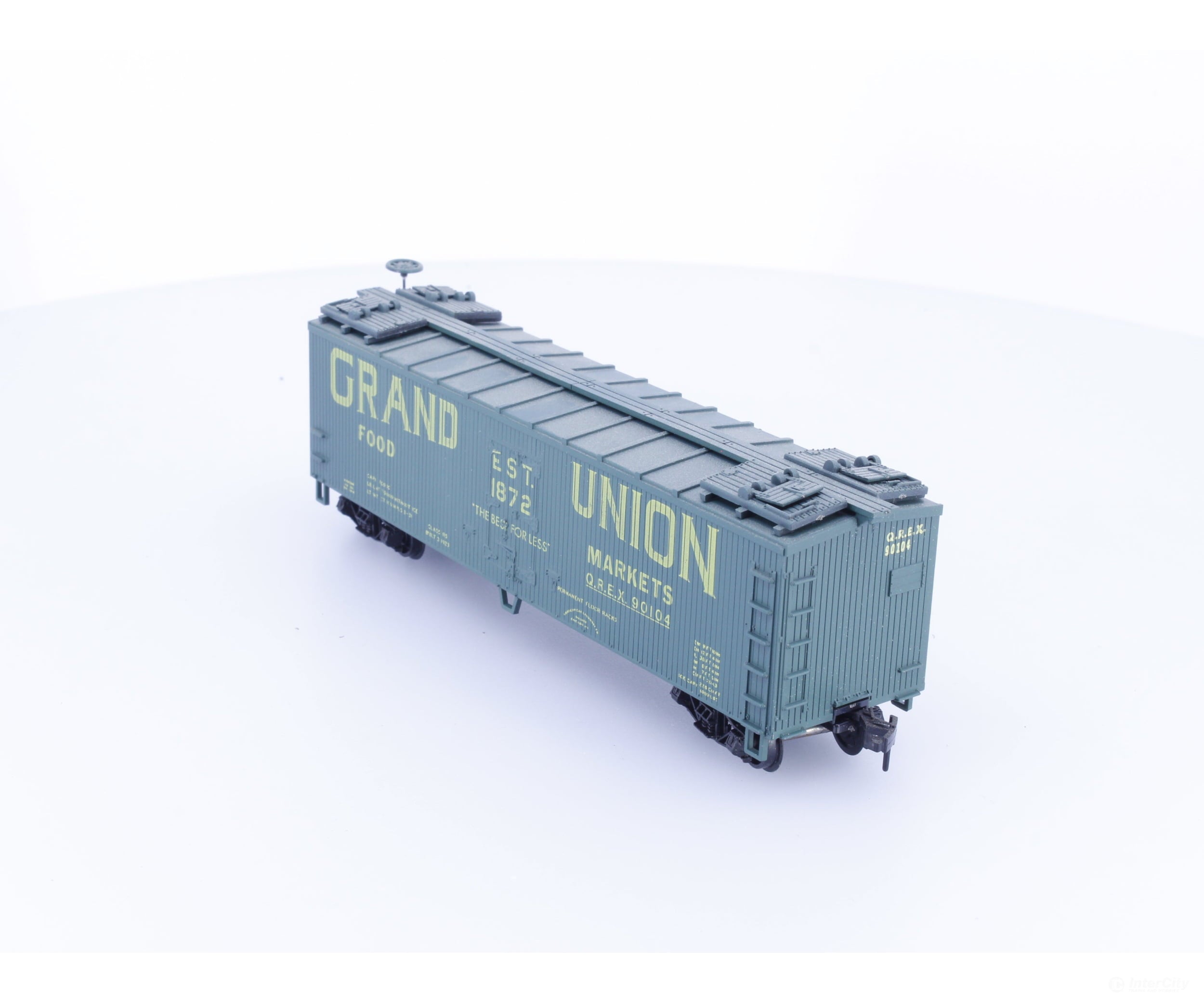 Train Miniature 8092 HO 40’ Single Door Boxcar Grand Union Food Markets (QREX) 90104 - Freight Cars