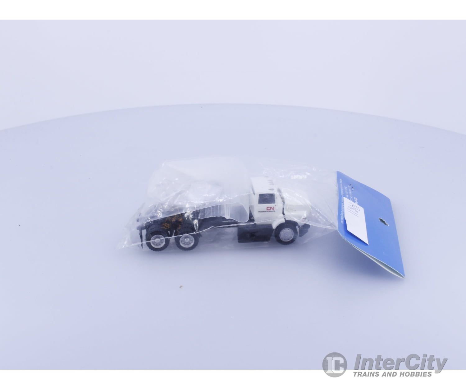 Trains Canada 41-3016 HO CN Transport Ford Semi Truck Cars & Trucks