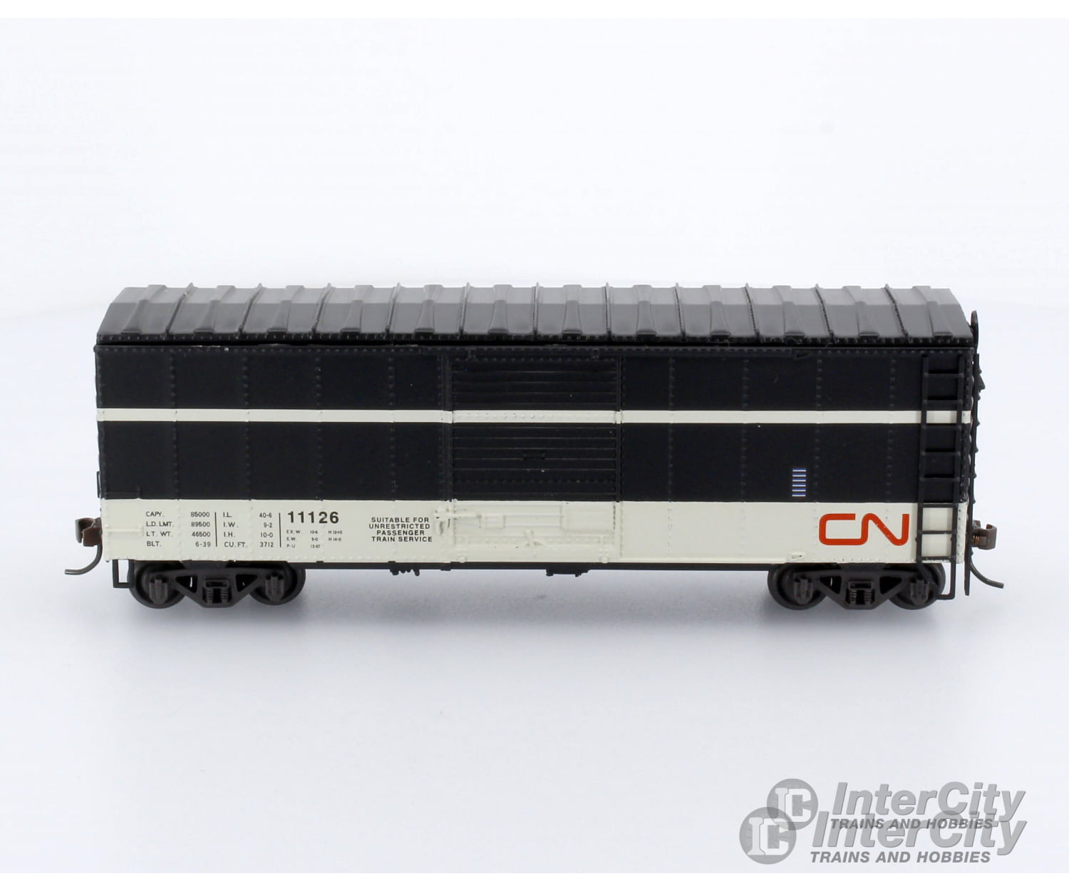 Trains Canada HO Scale CN Canadian National 40' Through Baggage Car Black/Grey Wet Noodle Logo - Default Title (CH-TRCA-12020-105)