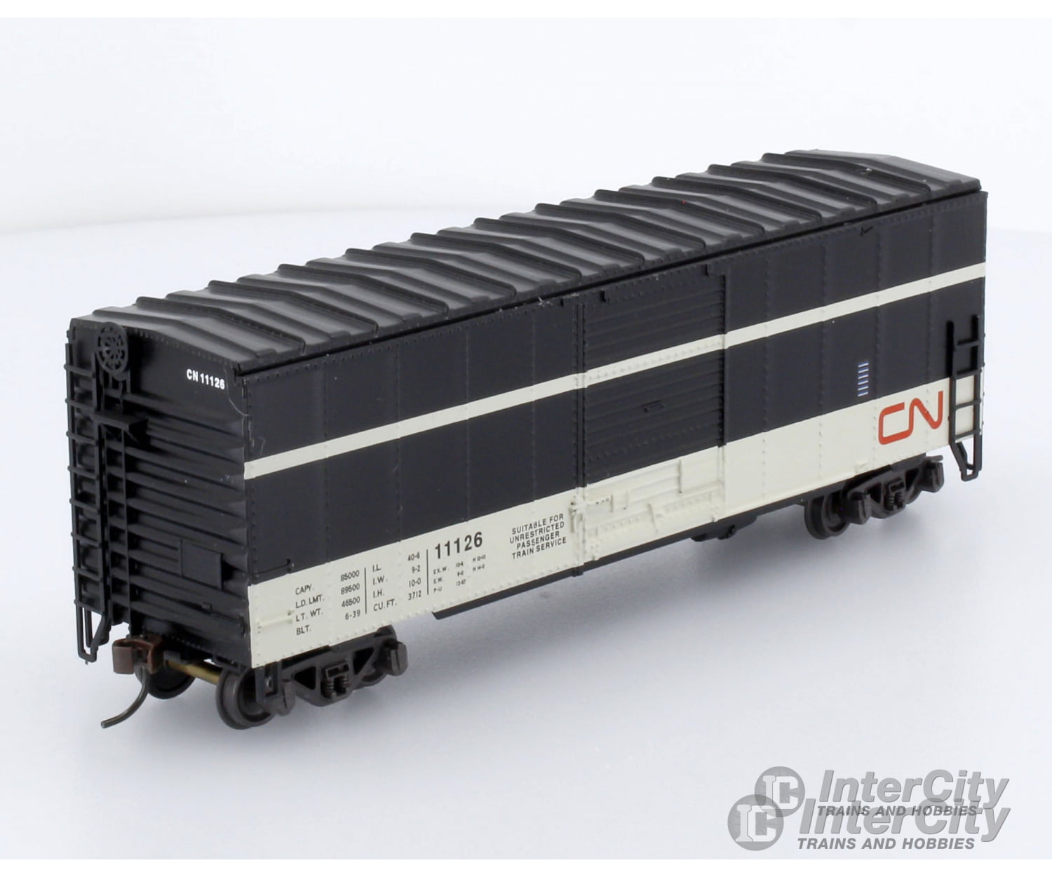 Trains Canada HO Scale CN Canadian National 40' Through Baggage Car Black/Grey Wet Noodle Logo - Default Title (CH-TRCA-12020-105)