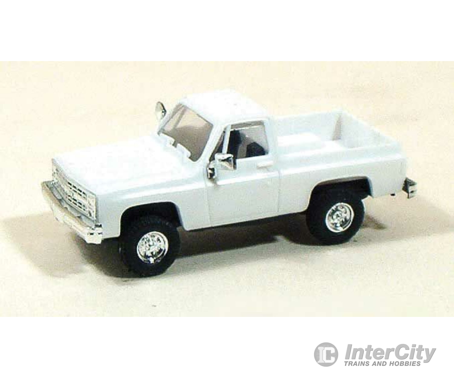 Trident Miniatures Ho 90002 Trucks Chevrolet - 4-Wheel Drive Pick-Up (White) Cars &