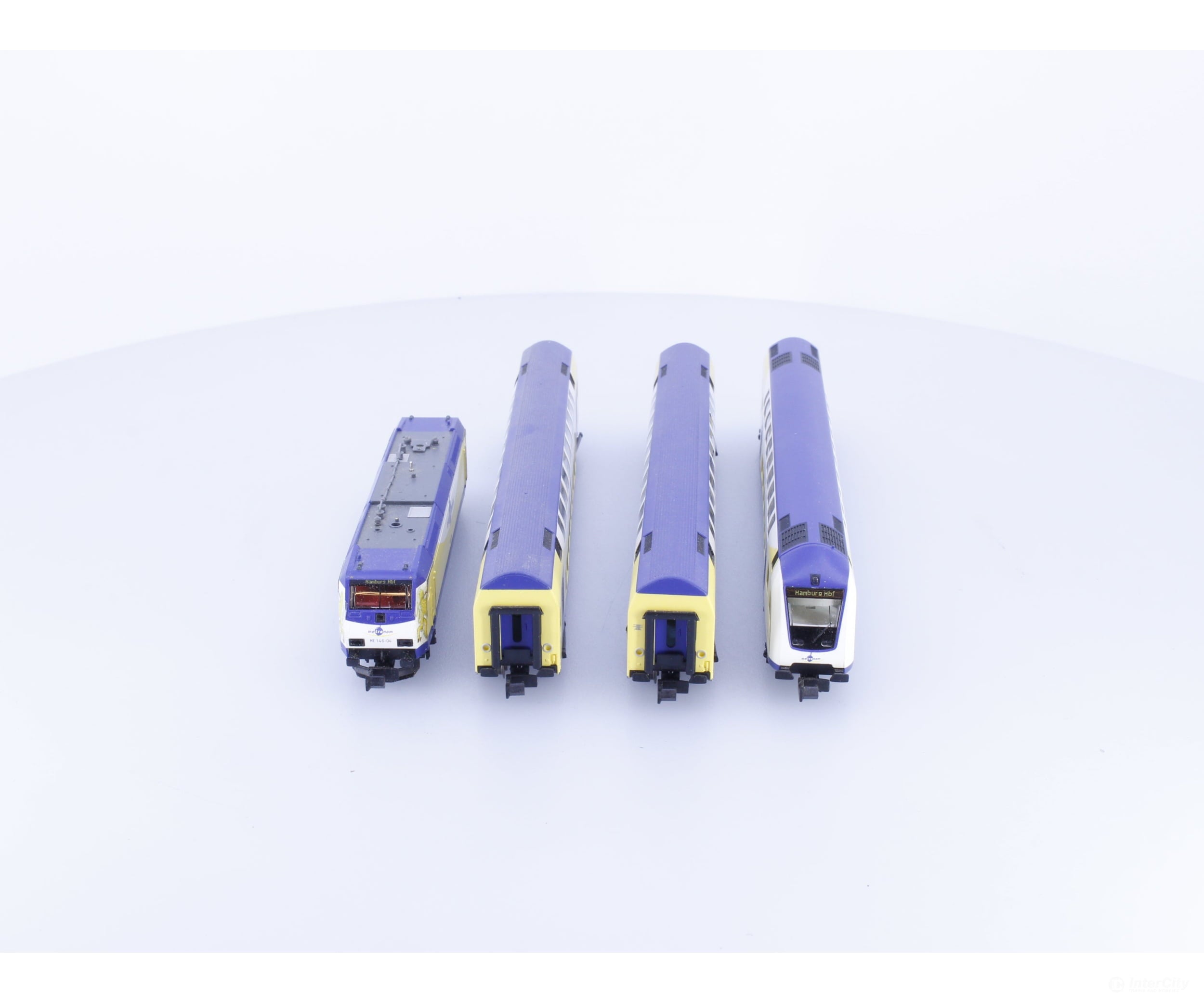 Trix 11609 N DB BR 146.1 Metronom E-Lok with 3 Passenger Coaches 146-04 DC - European Locomotives