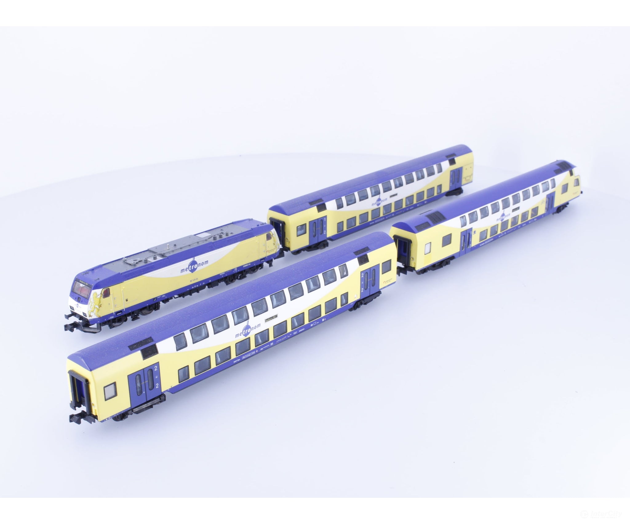 Trix 11609 N DB BR 146.1 Metronom E-Lok with 3 Passenger Coaches 146-04 DC - European Locomotives